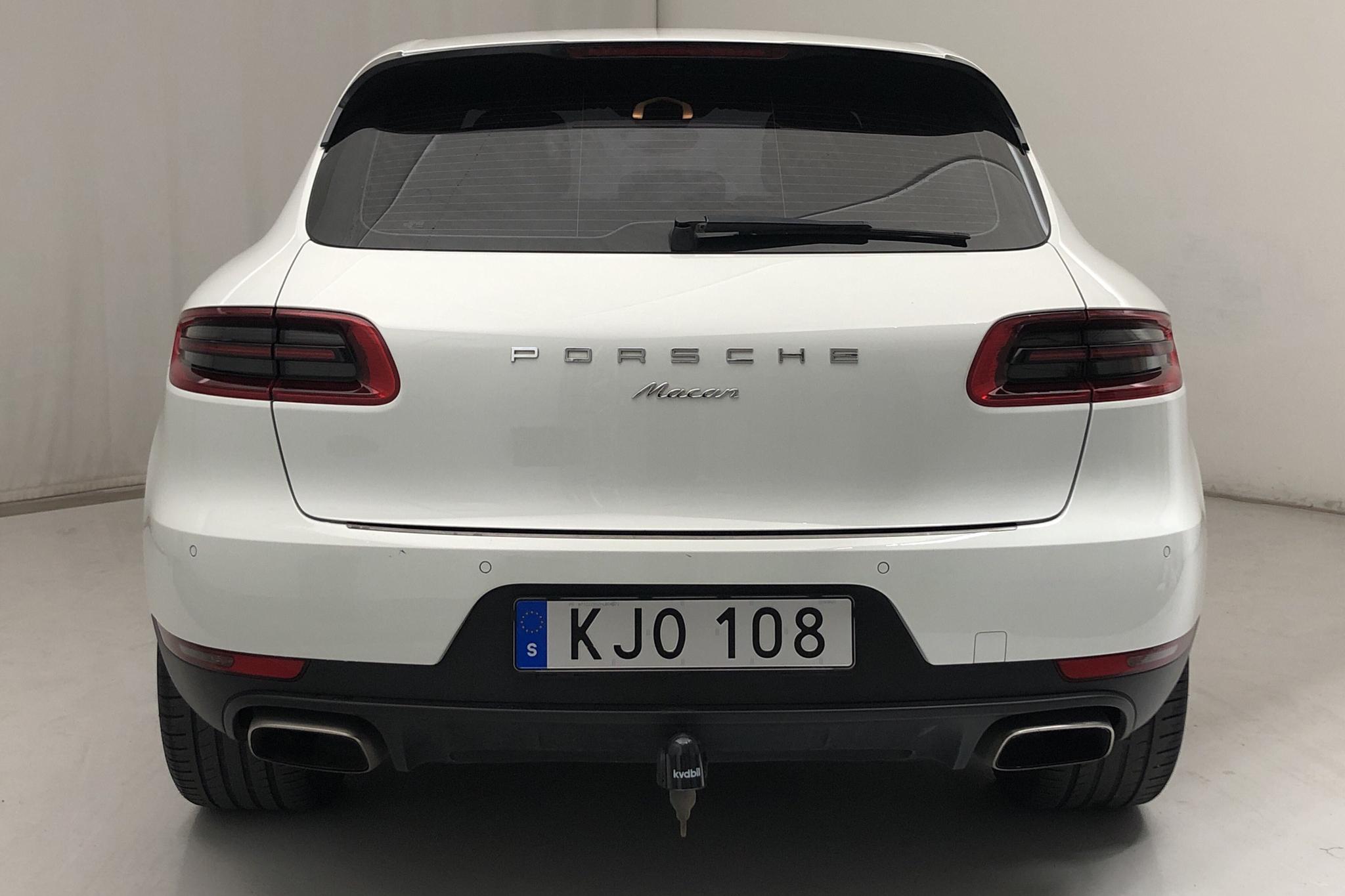 Porsche Macan 2.0 (252hk) - 11 412 mil - Automat - vit - 2017