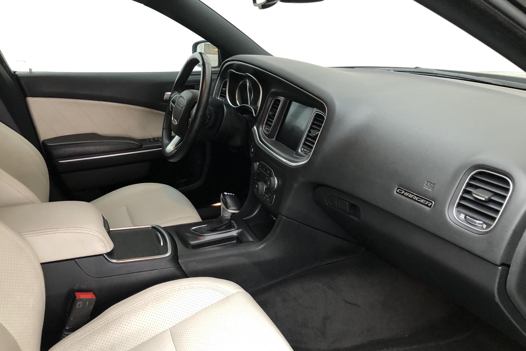 Dodge Charger 3.6 V6 (309hk) - 5 541 mil - Automat - svart - 2018