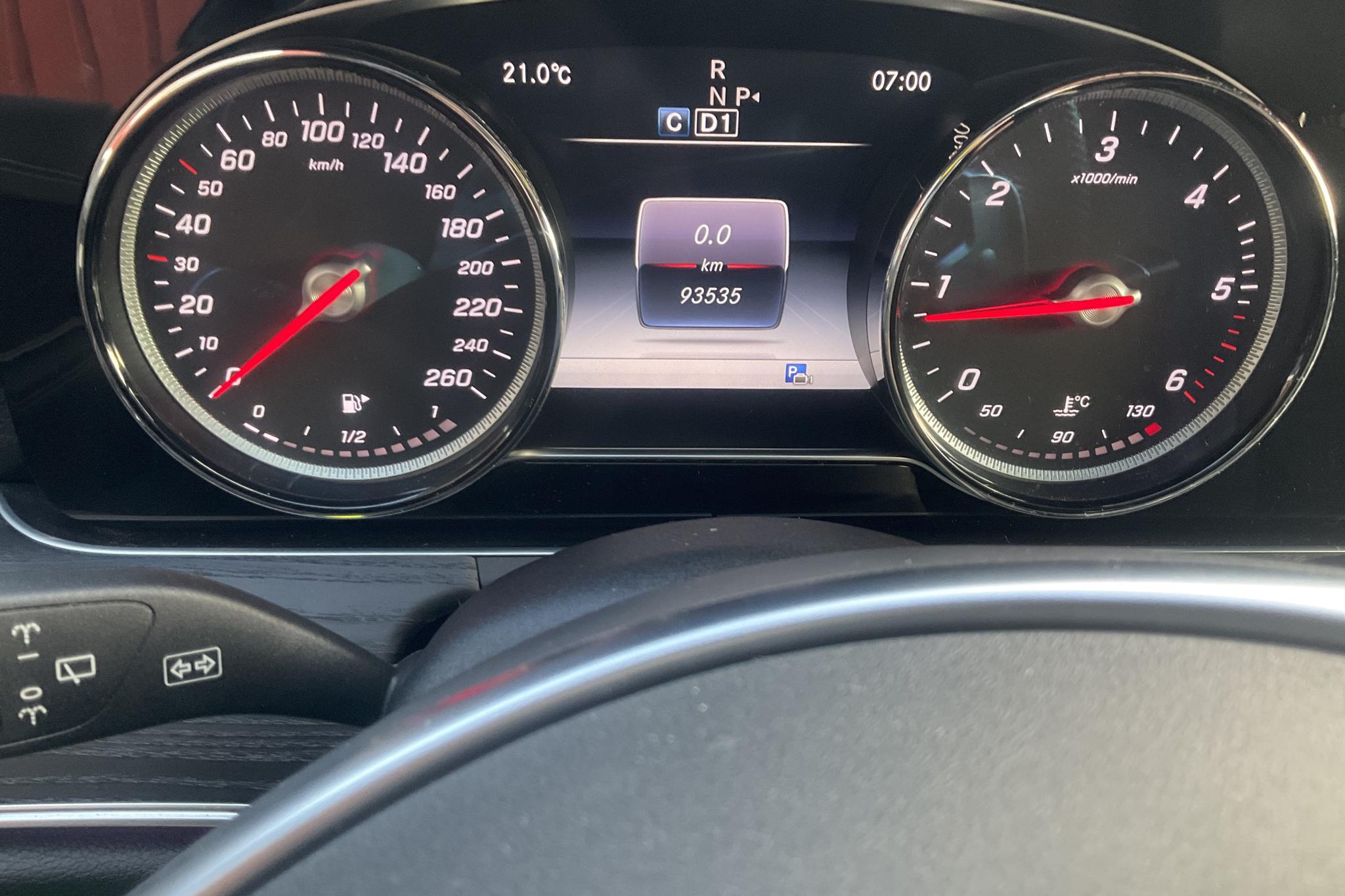 Mercedes E 220 d 4MATIC Kombi S213 (194hk) - 93 540 km - Automatic - silver - 2018