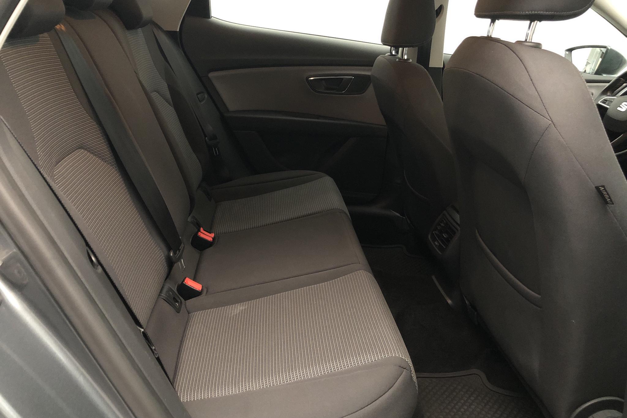 Seat Leon 1.2 TSI 5dr (110hk) - 76 690 km - Manual - gray - 2018