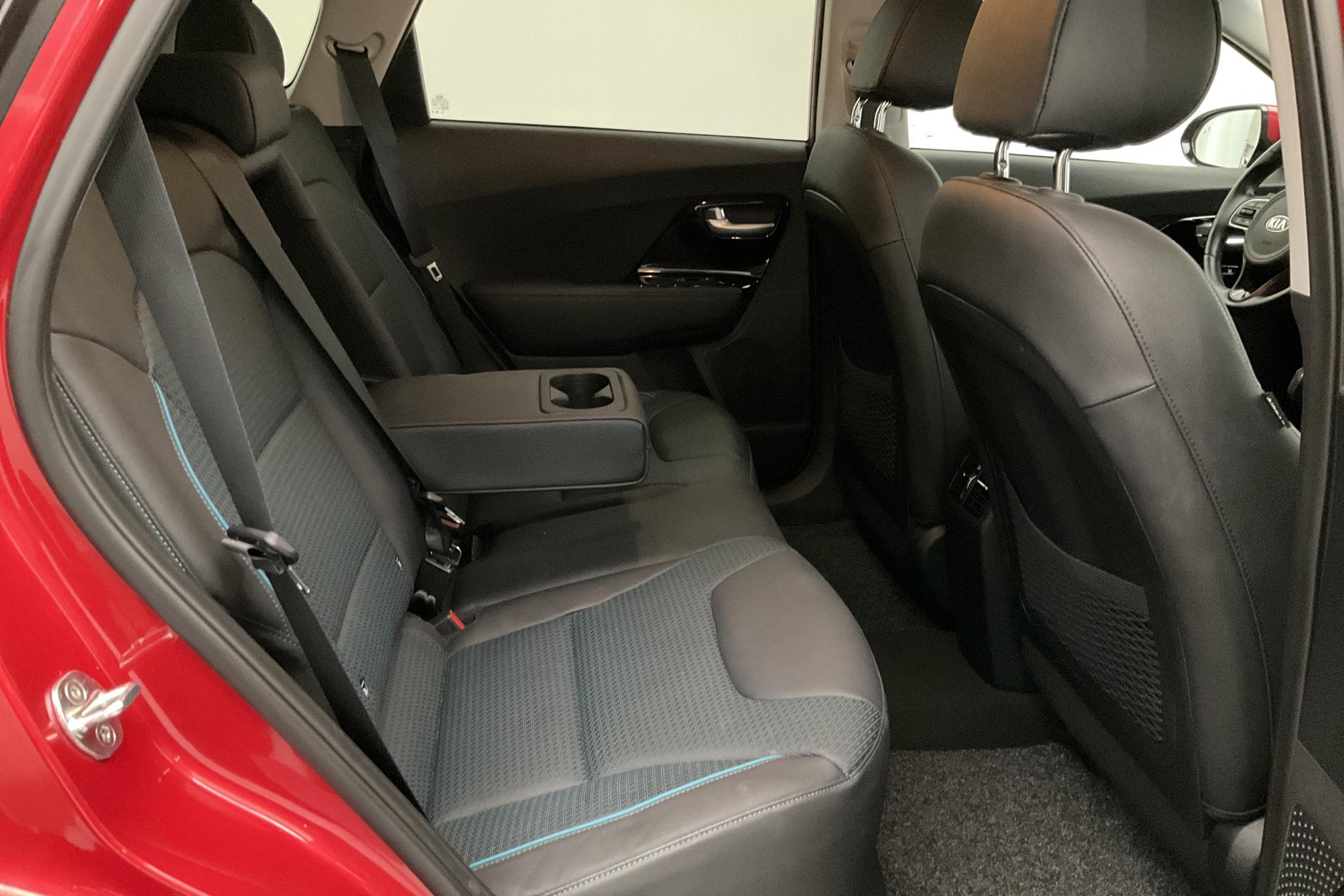 KIA Niro EV 64 kWh (204hk) - 2 917 mil - Automat - röd - 2019