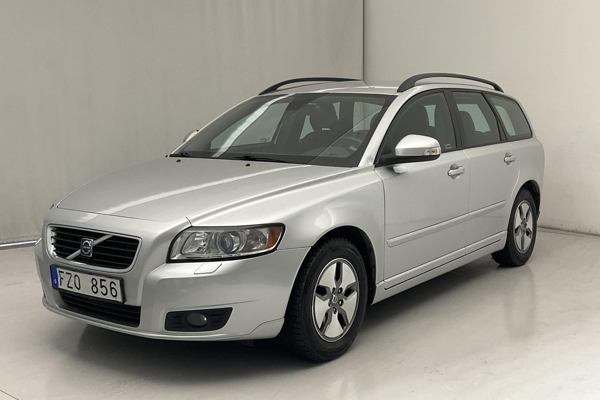 Volvo V50 1.6D DRIVe (109hk) - 145 290 km - Manual - Light Grey - 2010