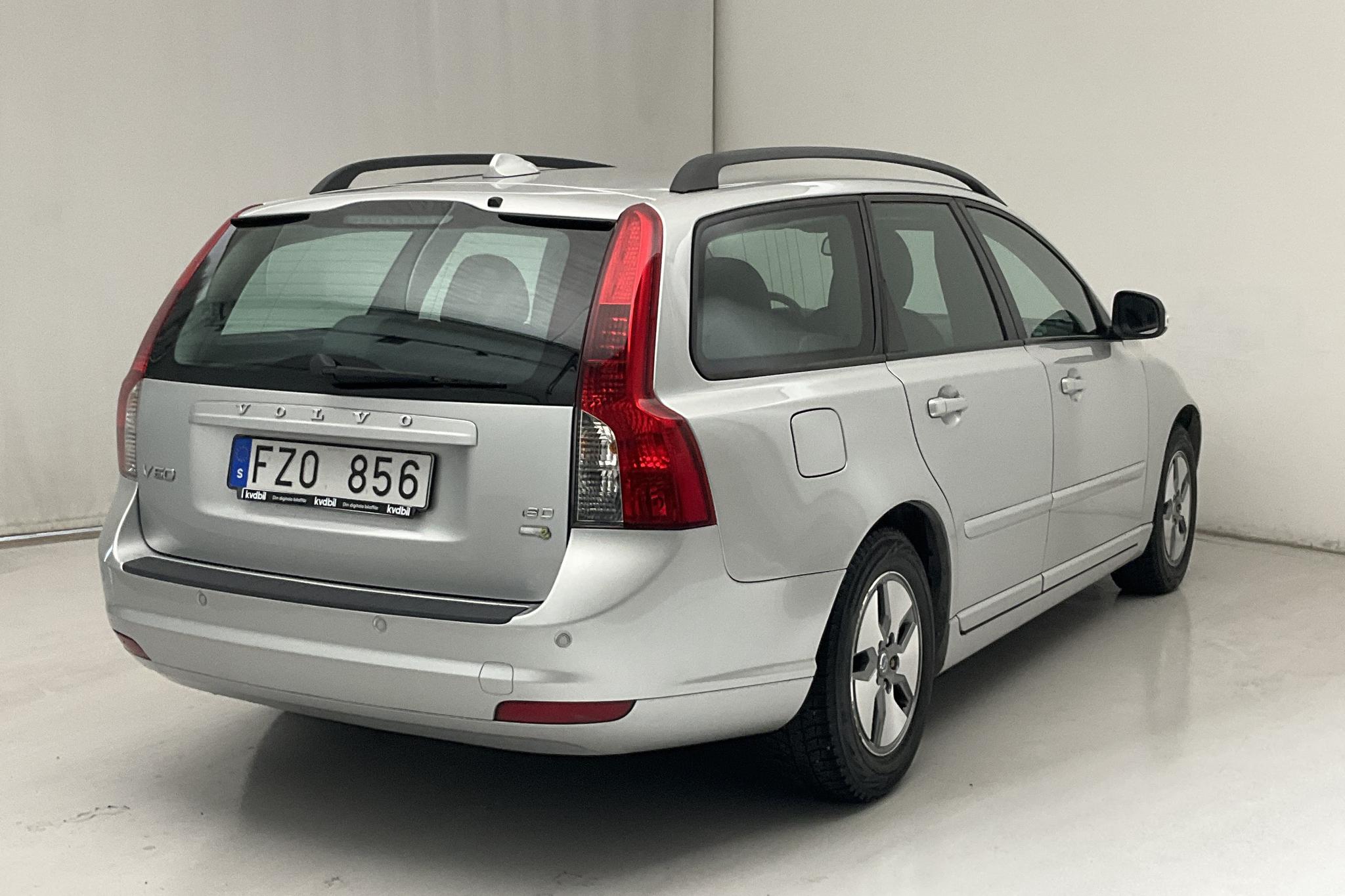 Volvo V50 1.6D DRIVe (109hk) - 145 290 km - Manual - Light Grey - 2010