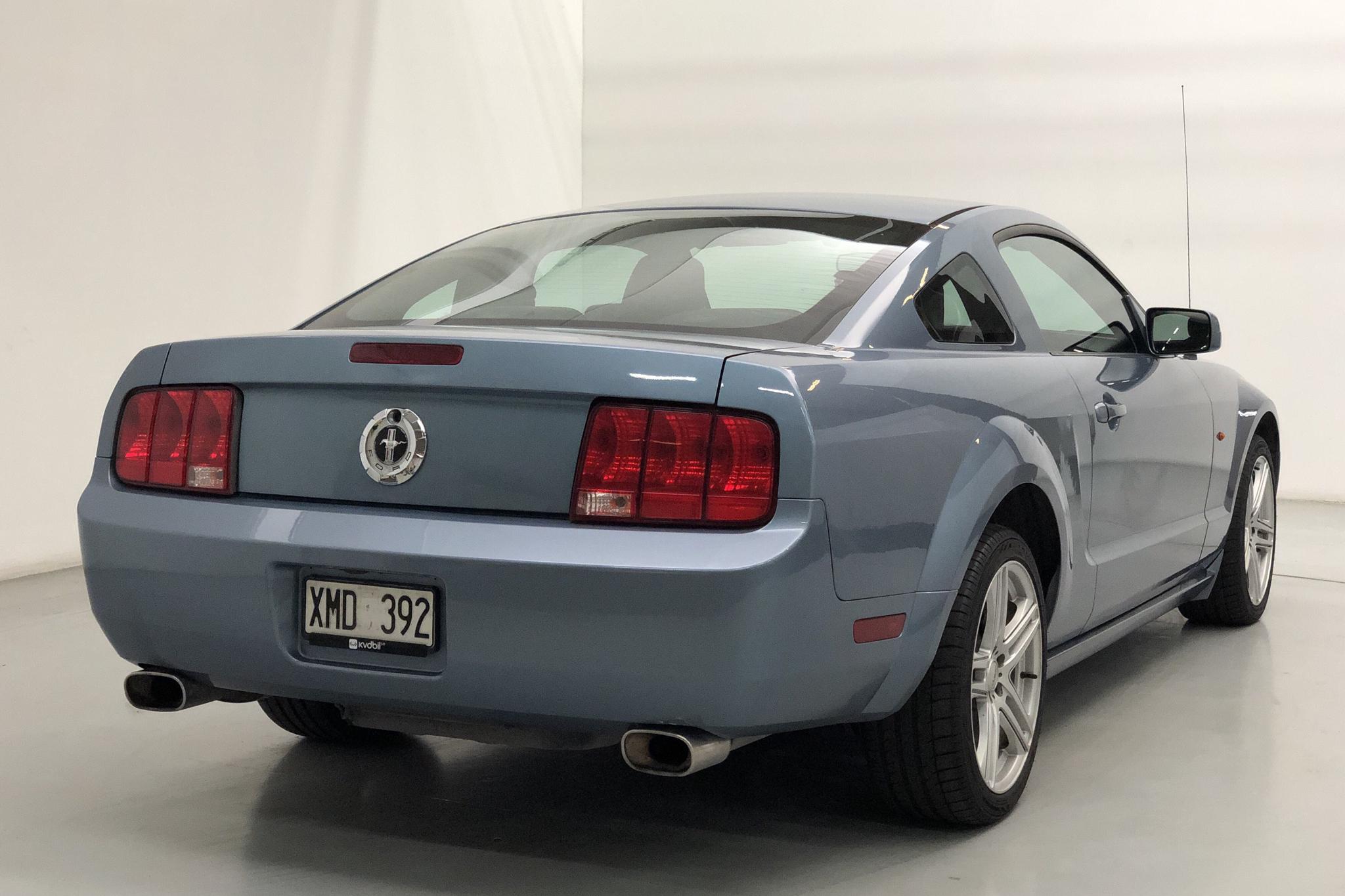 Ford Mustang 4.0 V6 Coupé  (210hk) - 8 460 mil - Automat - Light Blue - 2005