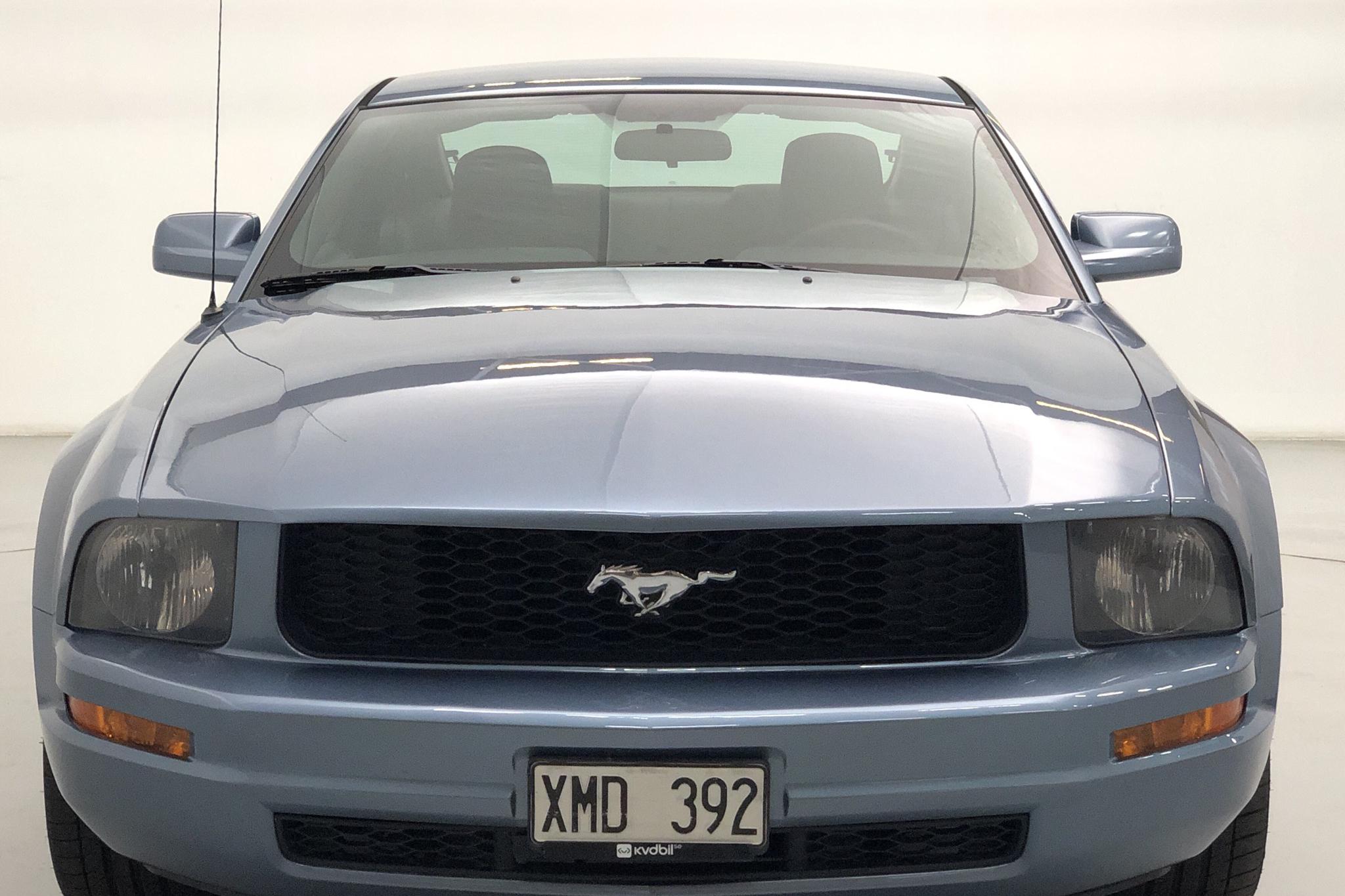 Ford Mustang 4.0 V6 Coupé  (210hk) - 84 600 km - Automatic - Light Blue - 2005