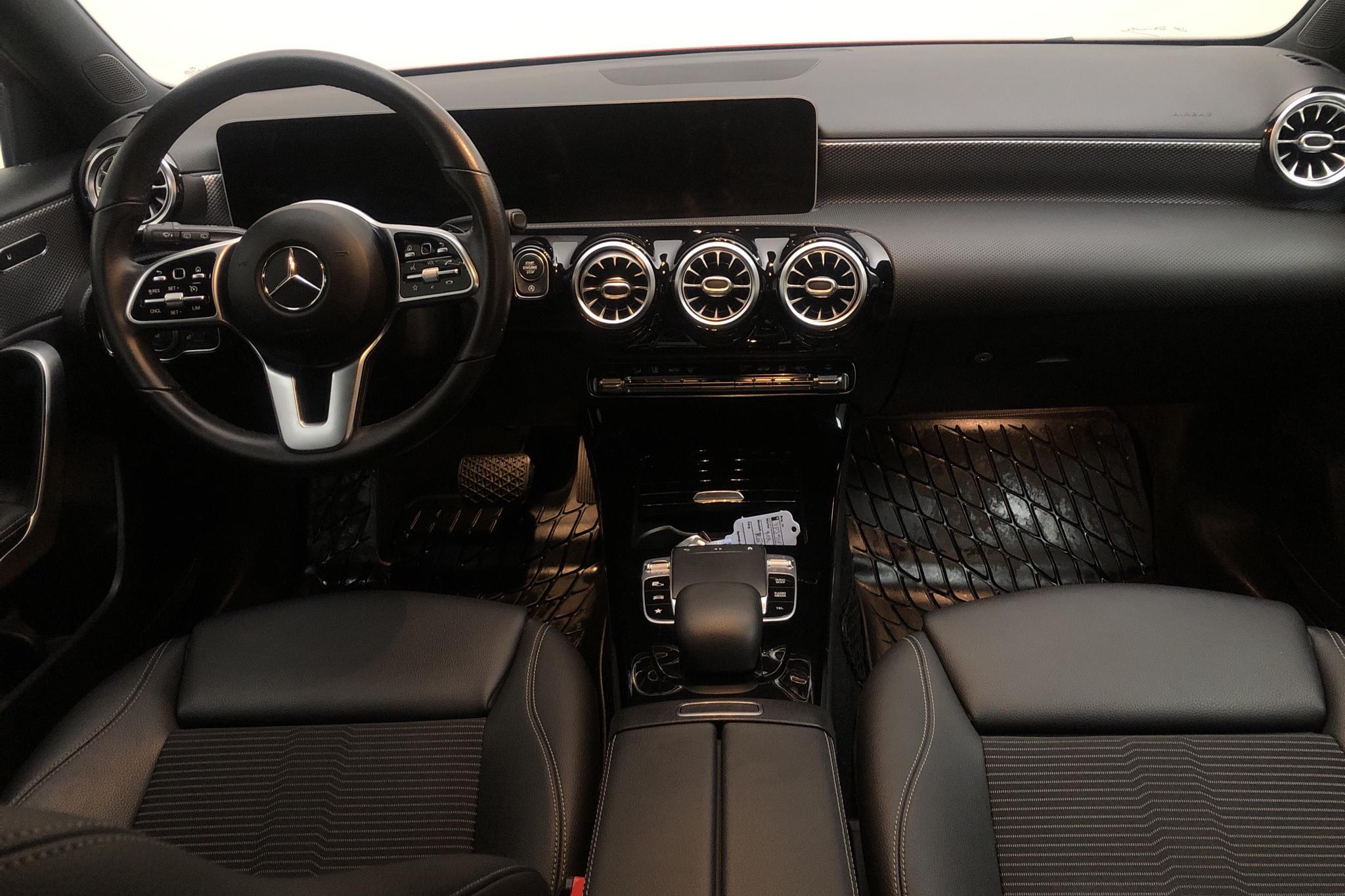 Mercedes A 180 5dr W177 (136hk) - 3 865 mil - Automat - röd - 2019