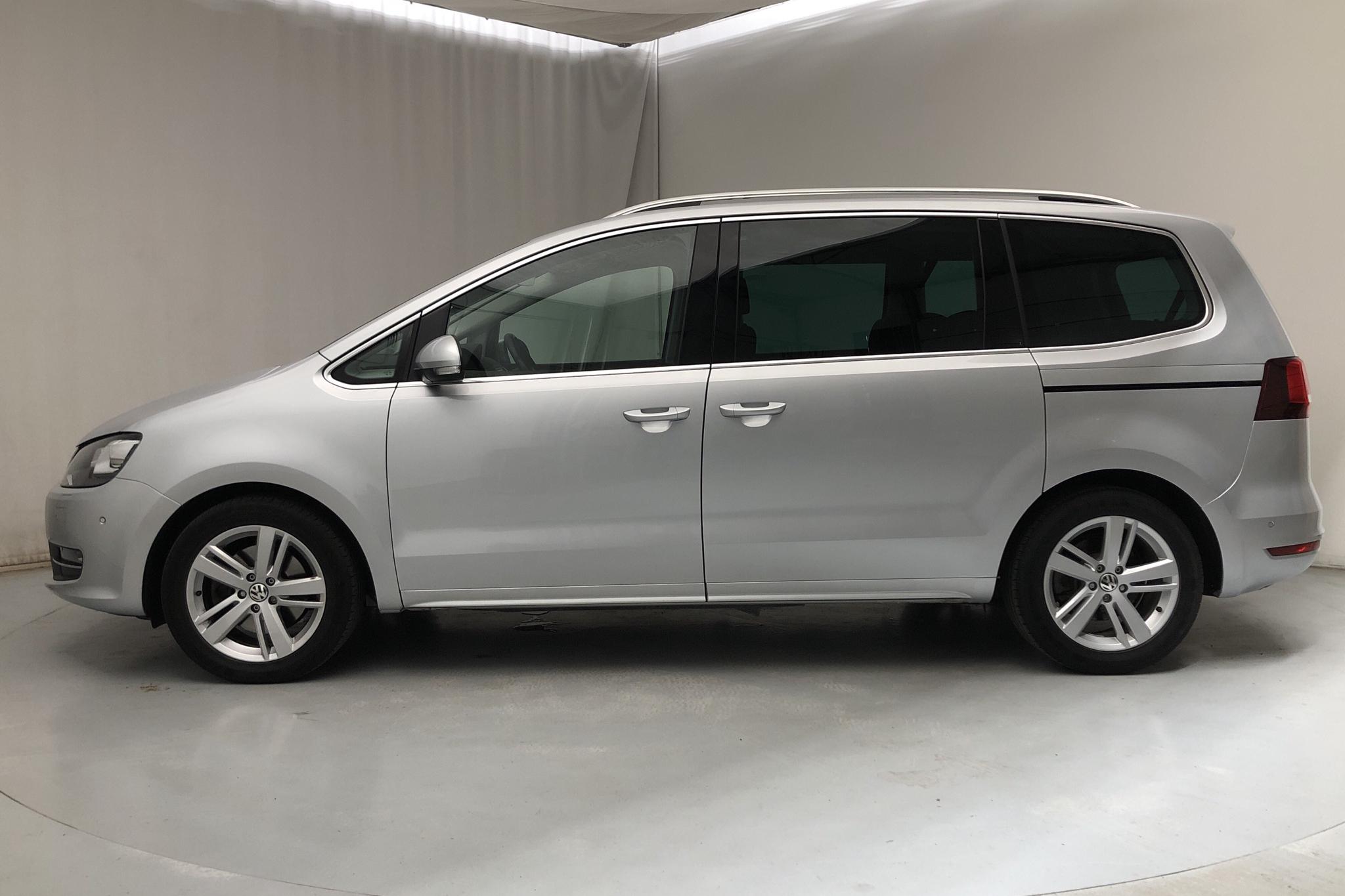VW Sharan 2.0 TDI 4Motion (184hk) - 5 621 mil - Automat - silver - 2018