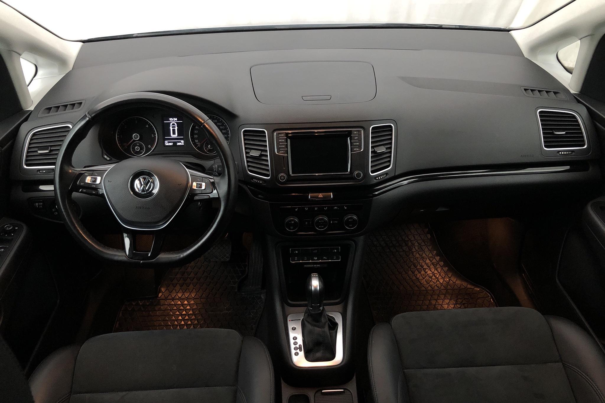 VW Sharan 2.0 TDI 4Motion (184hk) - 56 210 km - Automatic - silver - 2018