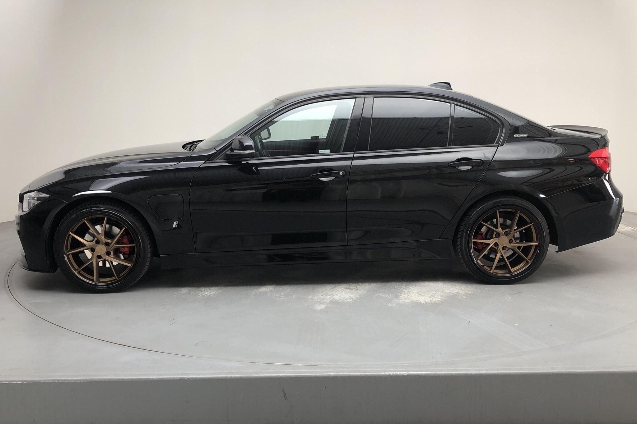 BMW 330e Sedan, F30 (252hk) - 9 249 mil - Automat - svart - 2018