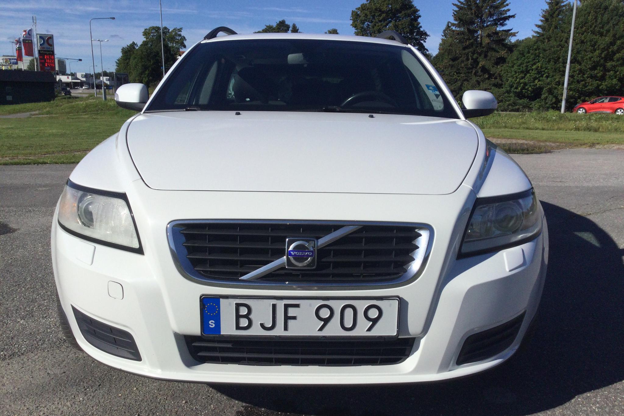 Volvo V50 2.0D (136hk) - 202 910 km - Manual - white - 2008