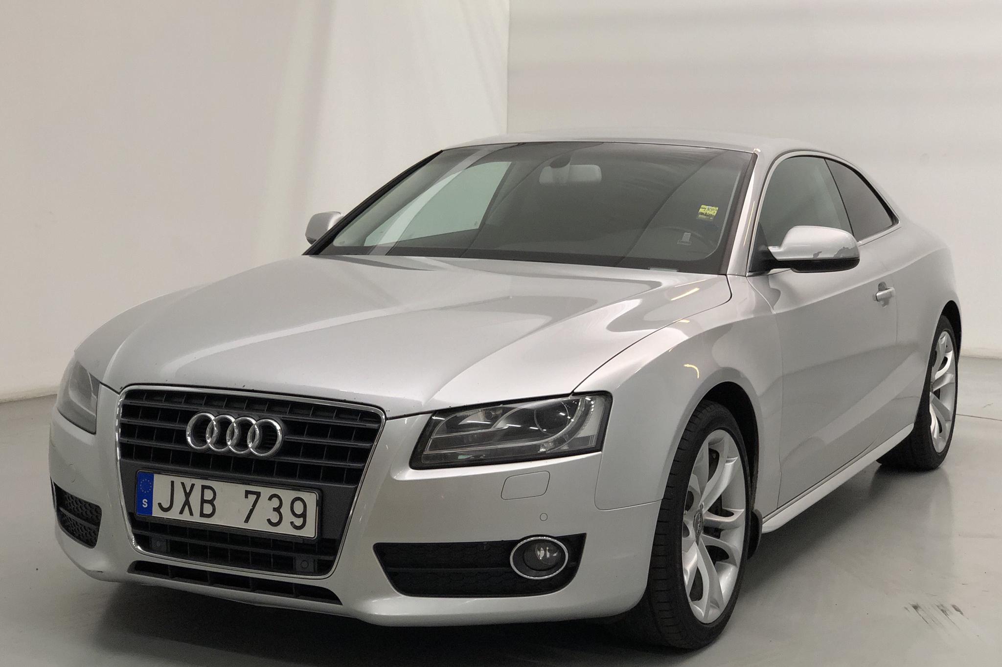 Audi A5 2.0 TFSI (180hk) - 17 654 mil - Manuell - silver - 2010