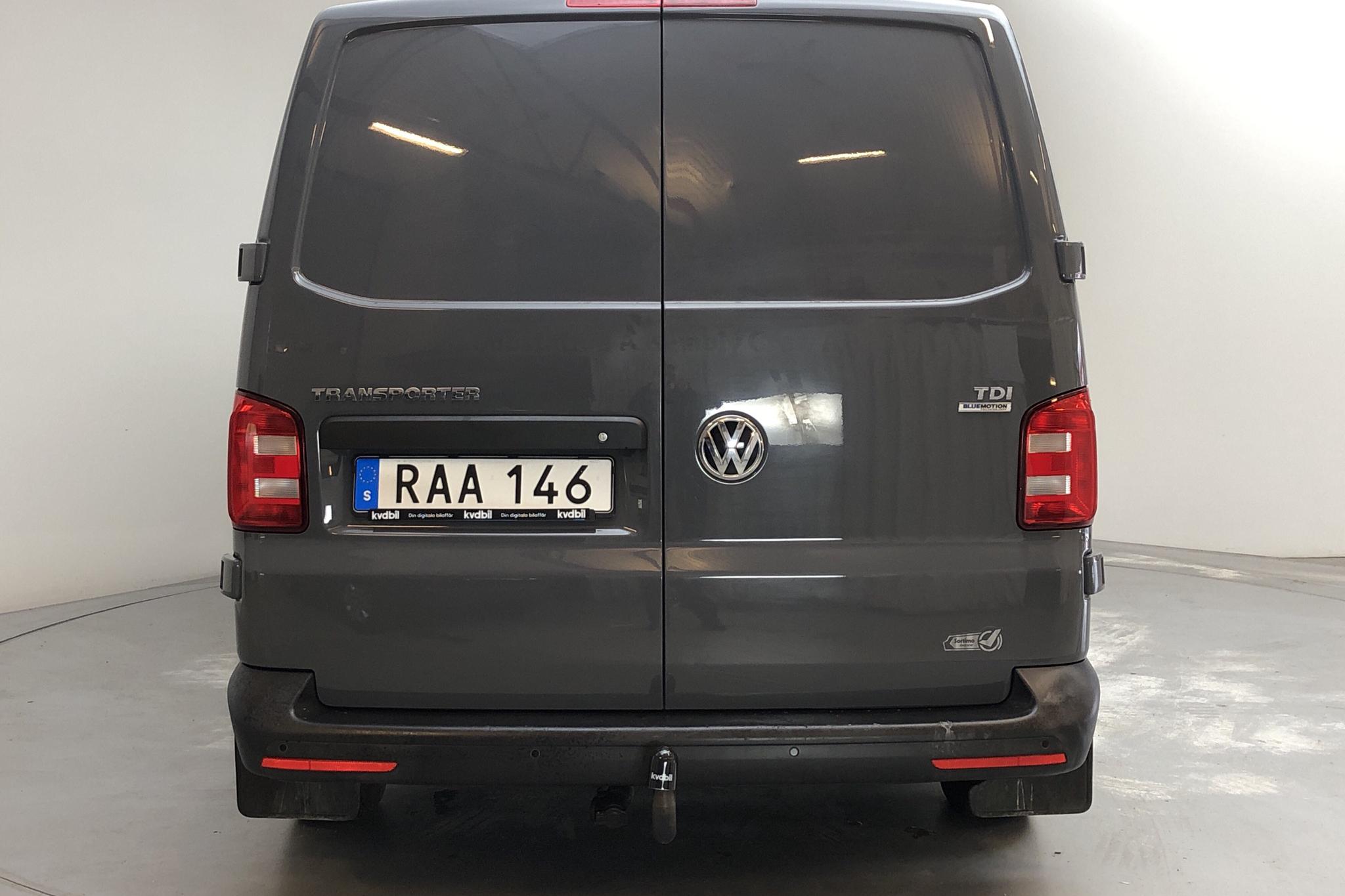 VW Transporter T6 2.0 TDI BMT Skåp (102hk) - 15 642 mil - Manuell - grå - 2016