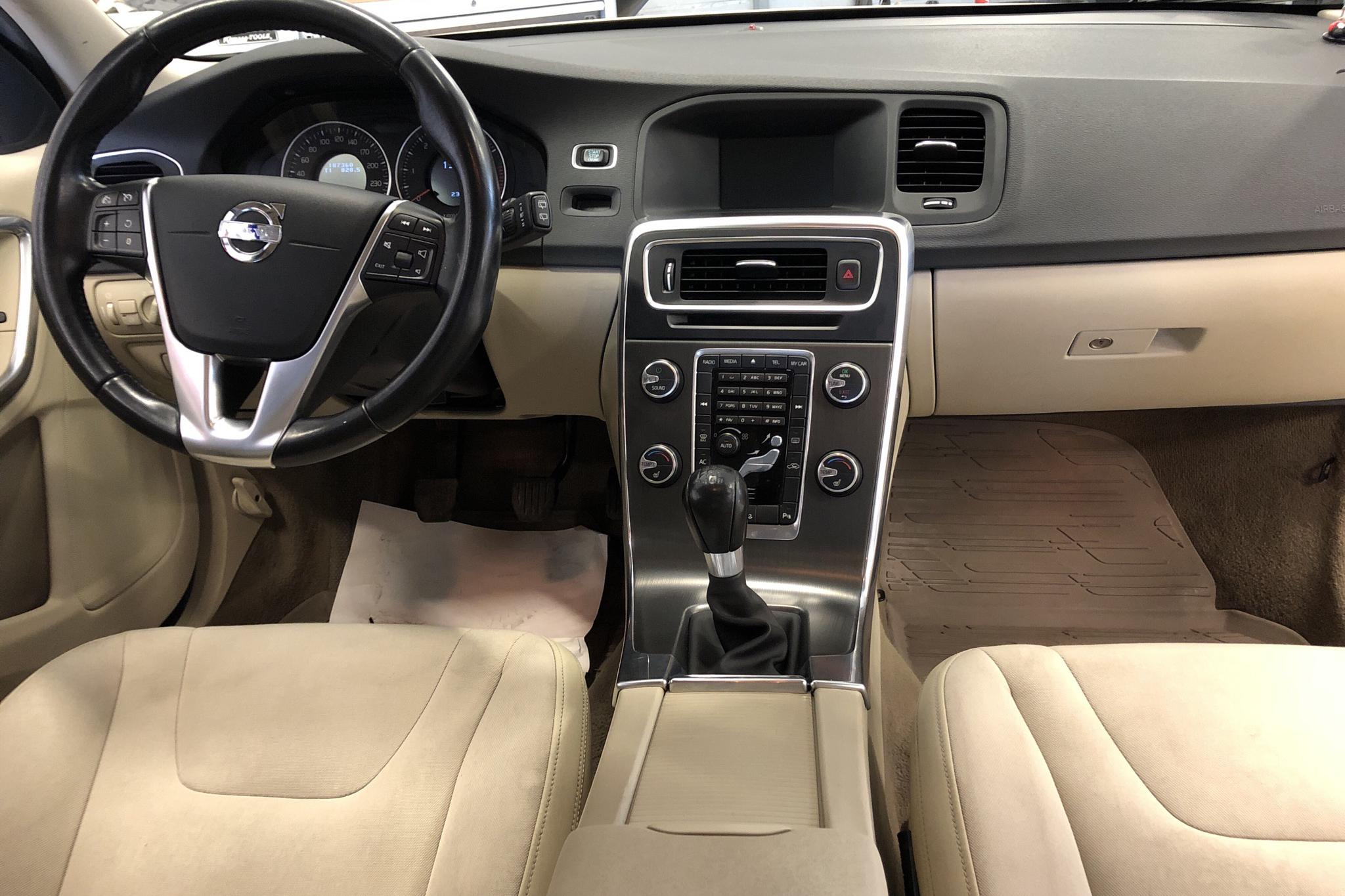Volvo V60 D3 (163hk) - 187 360 km - Manual - Light Brown - 2012