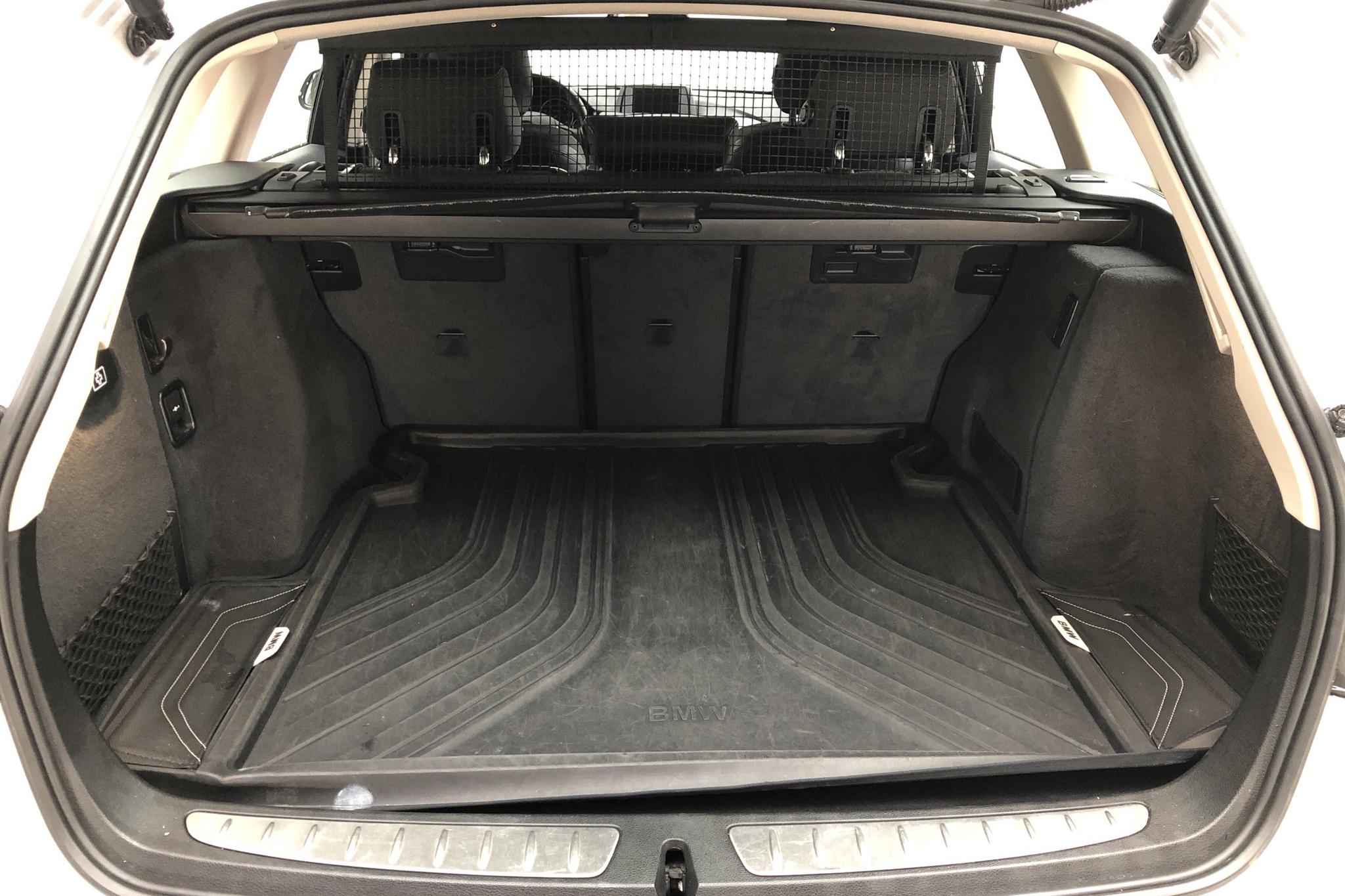 BMW 320d xDrive Touring, F31 (190hk) - 17 098 mil - Automat - silver - 2016
