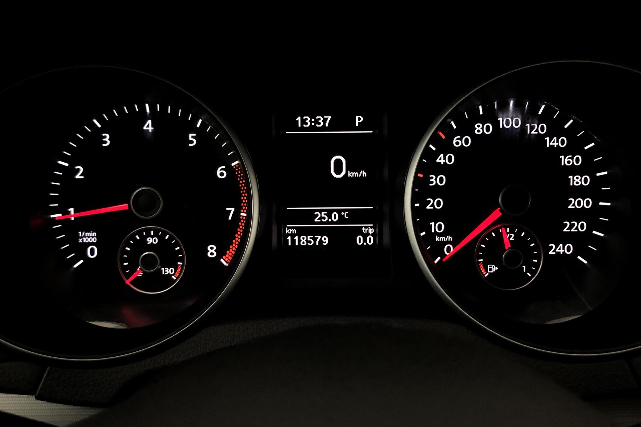 VW Golf VI GT 1.4 TSI 5dr (160hk) - 11 858 mil - Automat - vit - 2013