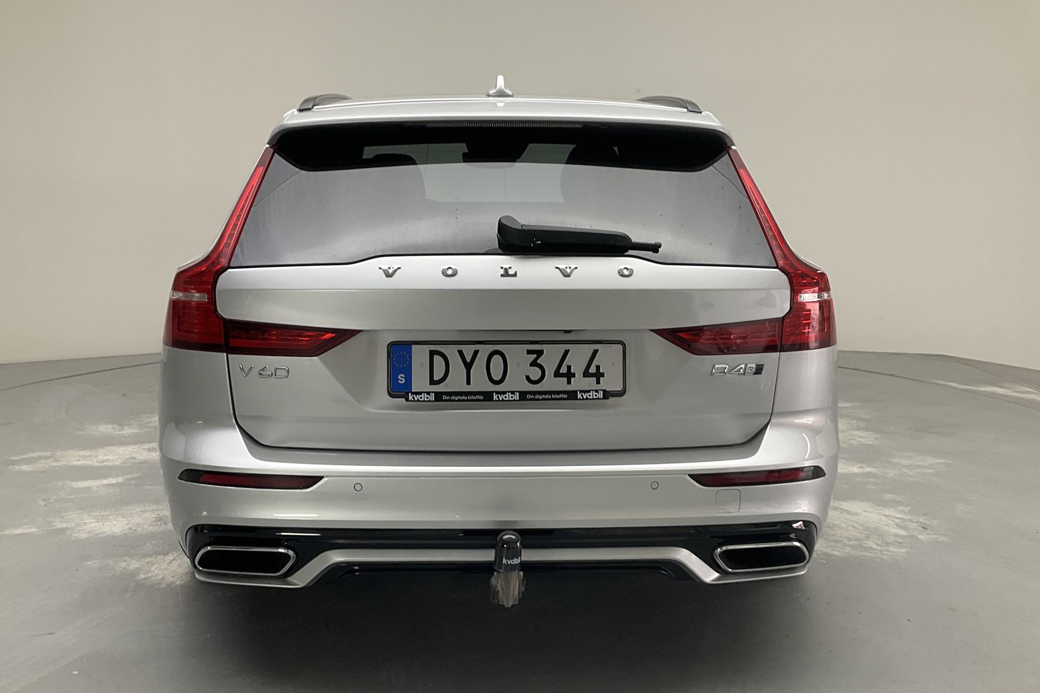 Volvo V60 D4 AWD (190hk) - 6 383 mil - Automat - silver - 2019