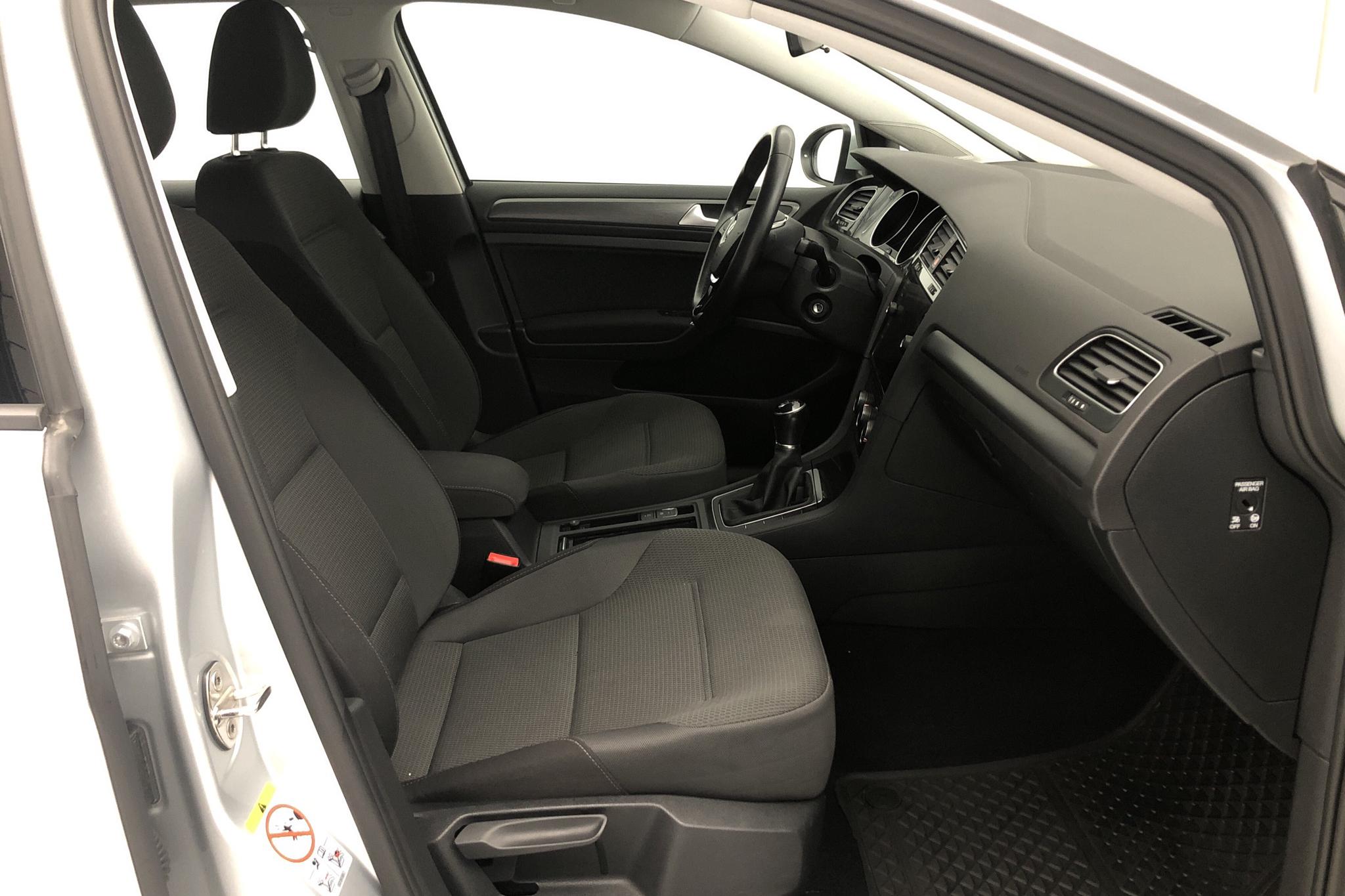 VW Golf VII 1.0 TSI 5dr (110hk) - 7 720 mil - Manuell - silver - 2018