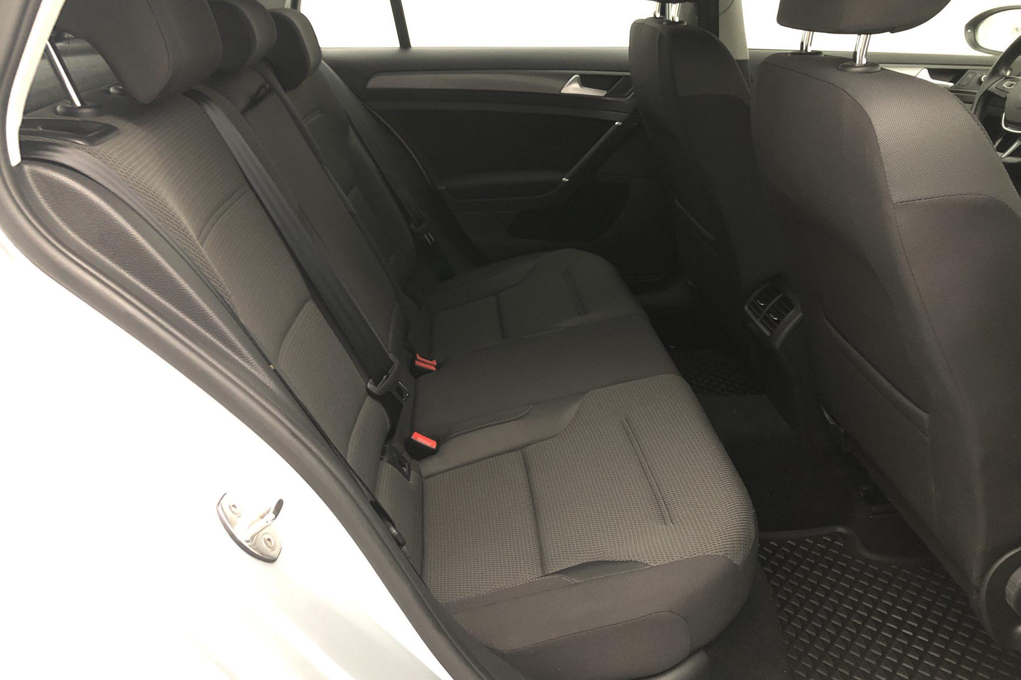 VW Golf VII 1.0 TSI 5dr (110hk) - 77 200 km - Manual - silver - 2018