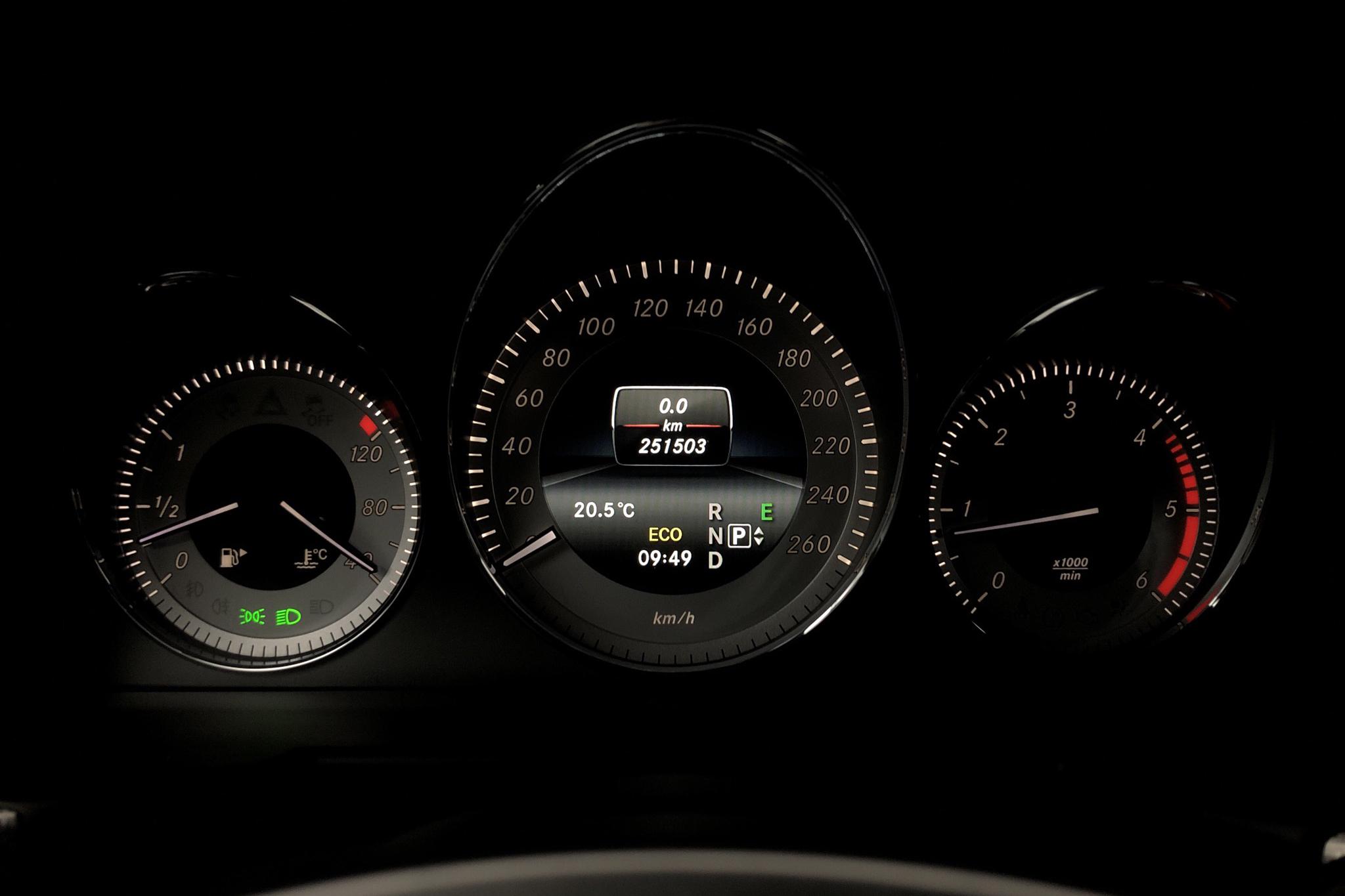Mercedes GLK 220 CDI 4MATIC X204 (170hk) - 25 150 mil - Automat - svart - 2015