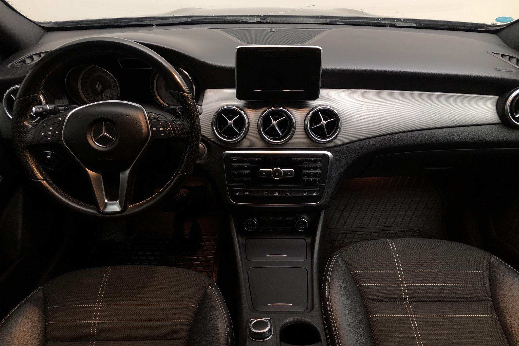 Mercedes GLA 220 CDI 4MATIC (170hk) - 219 420 km - Automatic - black - 2015