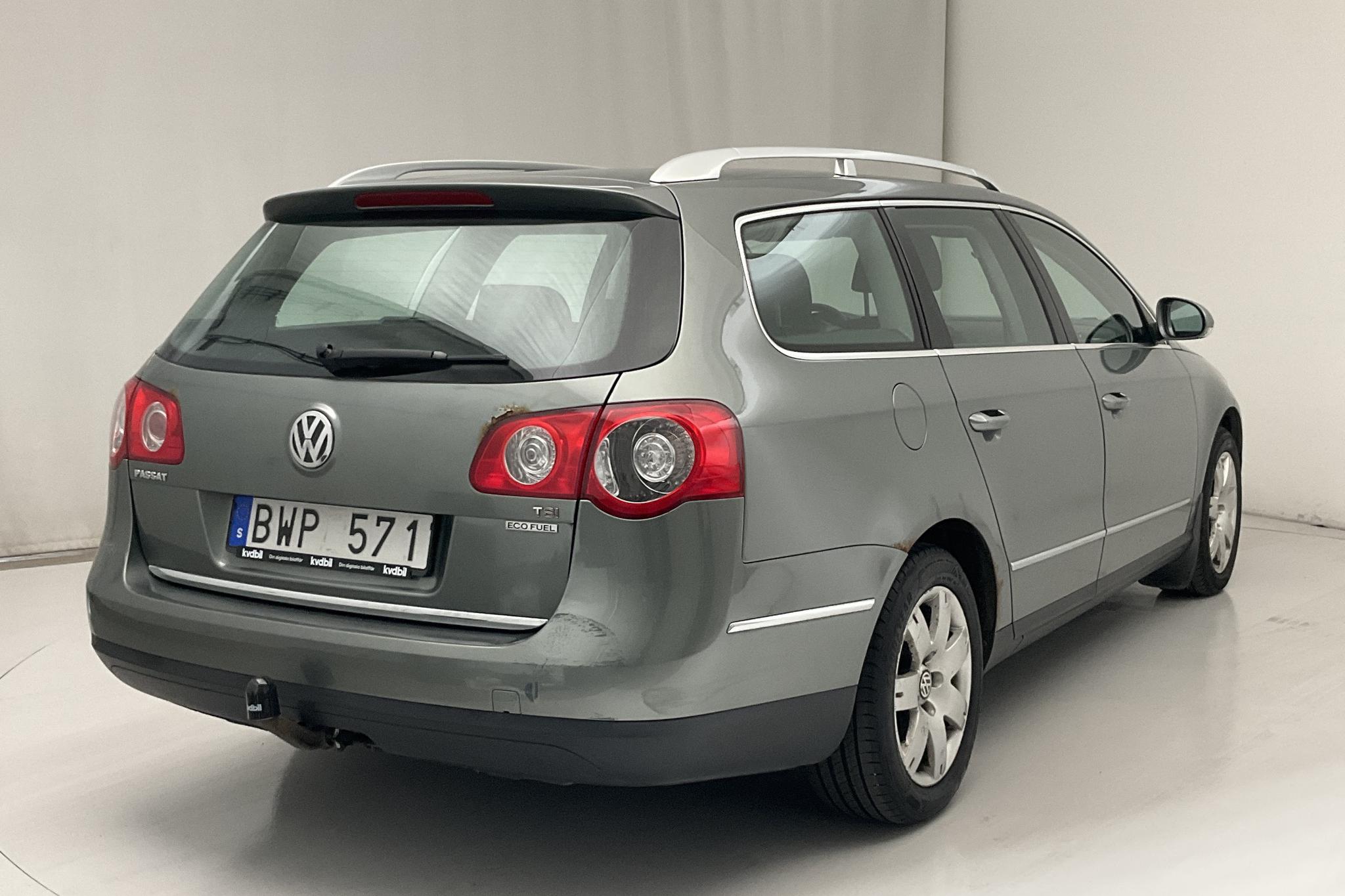VW Passat 1.4 TSI EcoFuel Variant (150hk) - 184 860 km - Manual - Dark Green - 2010