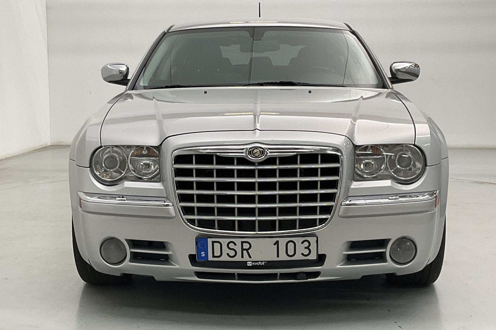 Chrysler 300C 3.0 CRD Touring (218hk) - 169 960 km - Automatic - silver - 2008