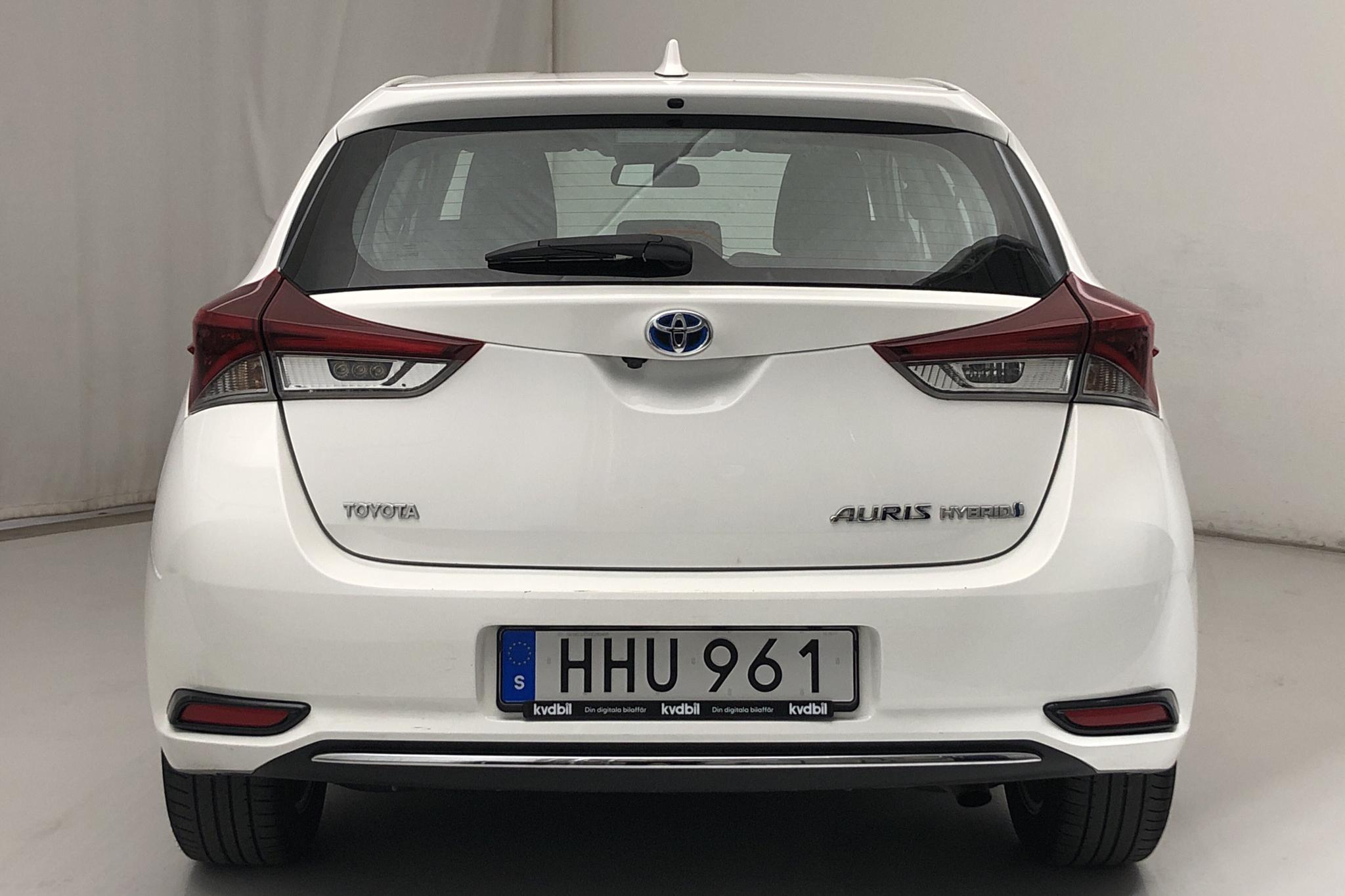 Toyota Auris 1.8 HSD 5dr (99hk) - 80 510 km - Automatic - white - 2016