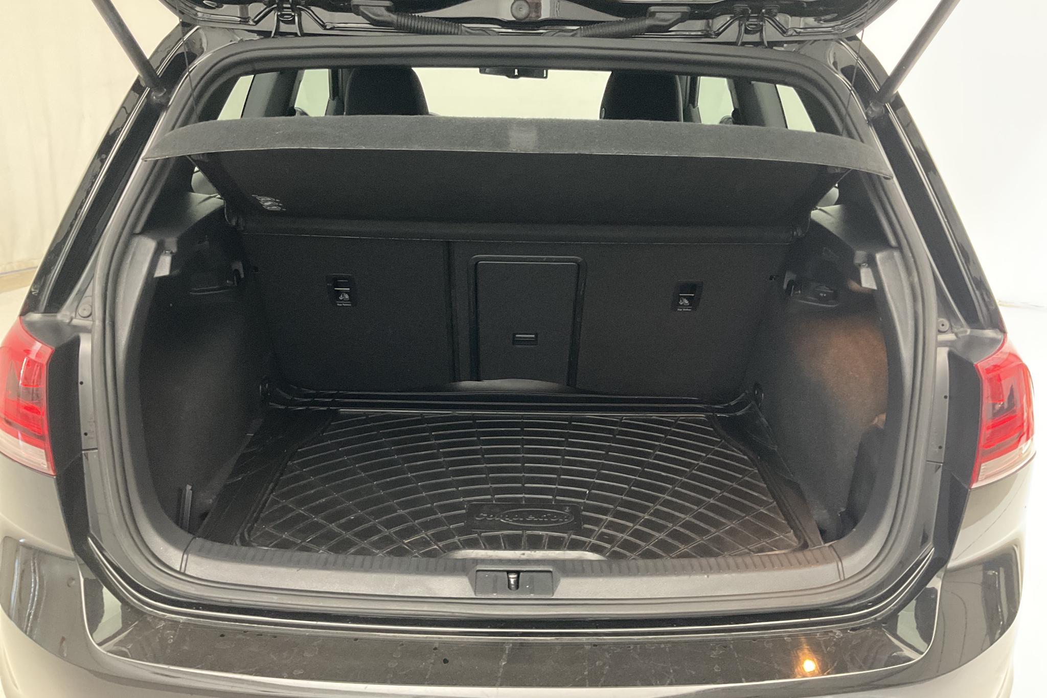 VW Golf VII GTI 3dr (230hk) - 6 751 mil - Manuell - svart - 2016