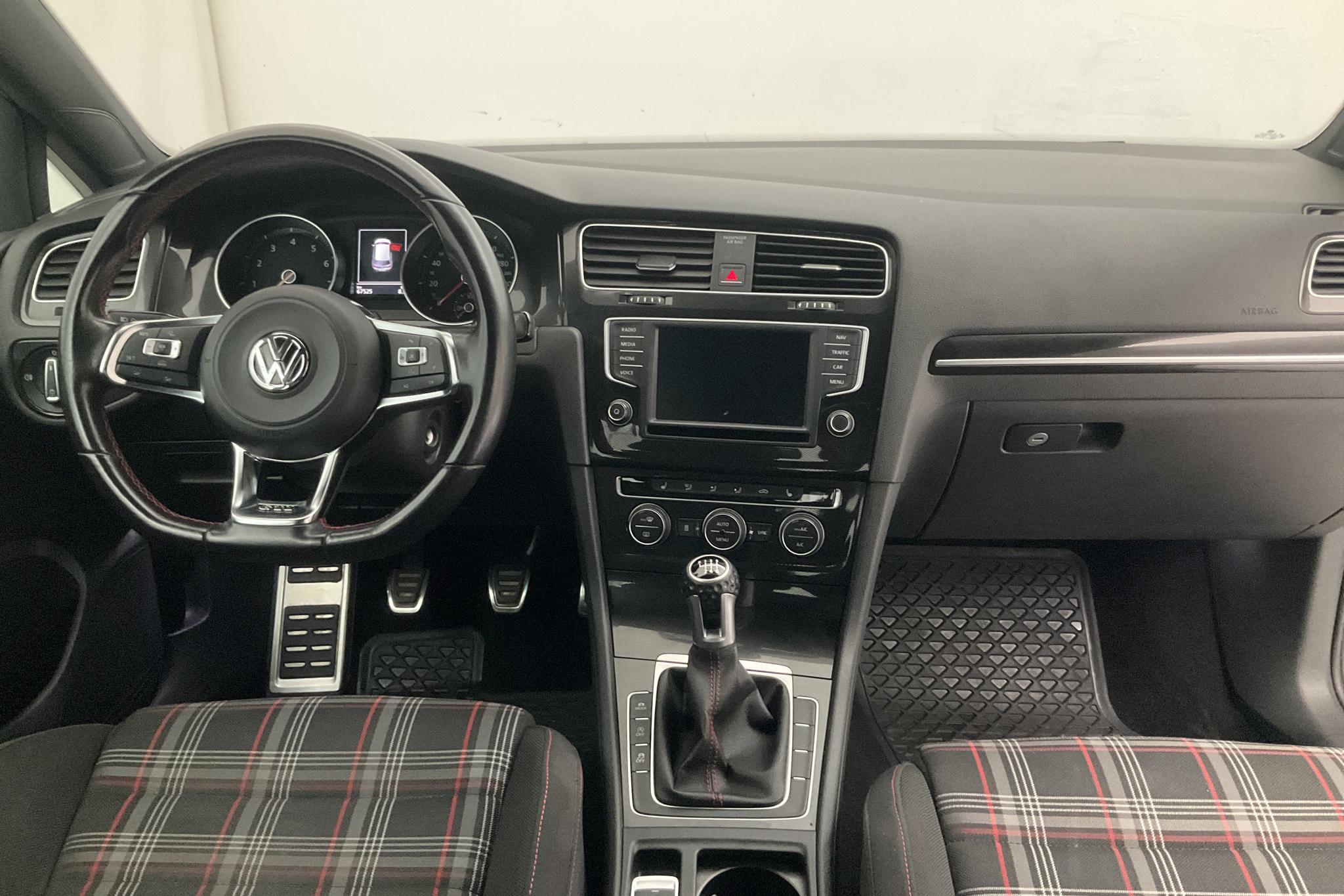 VW Golf VII GTI 3dr (230hk) - 67 510 km - Manual - black - 2016
