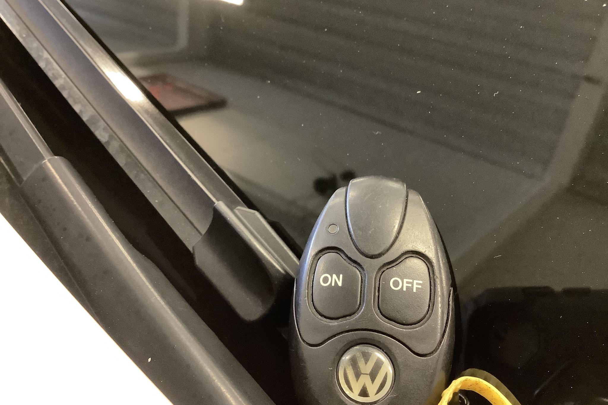 VW Caddy 1.6 TDI Skåp (102hk) - 117 030 km - Automatic - white - 2015