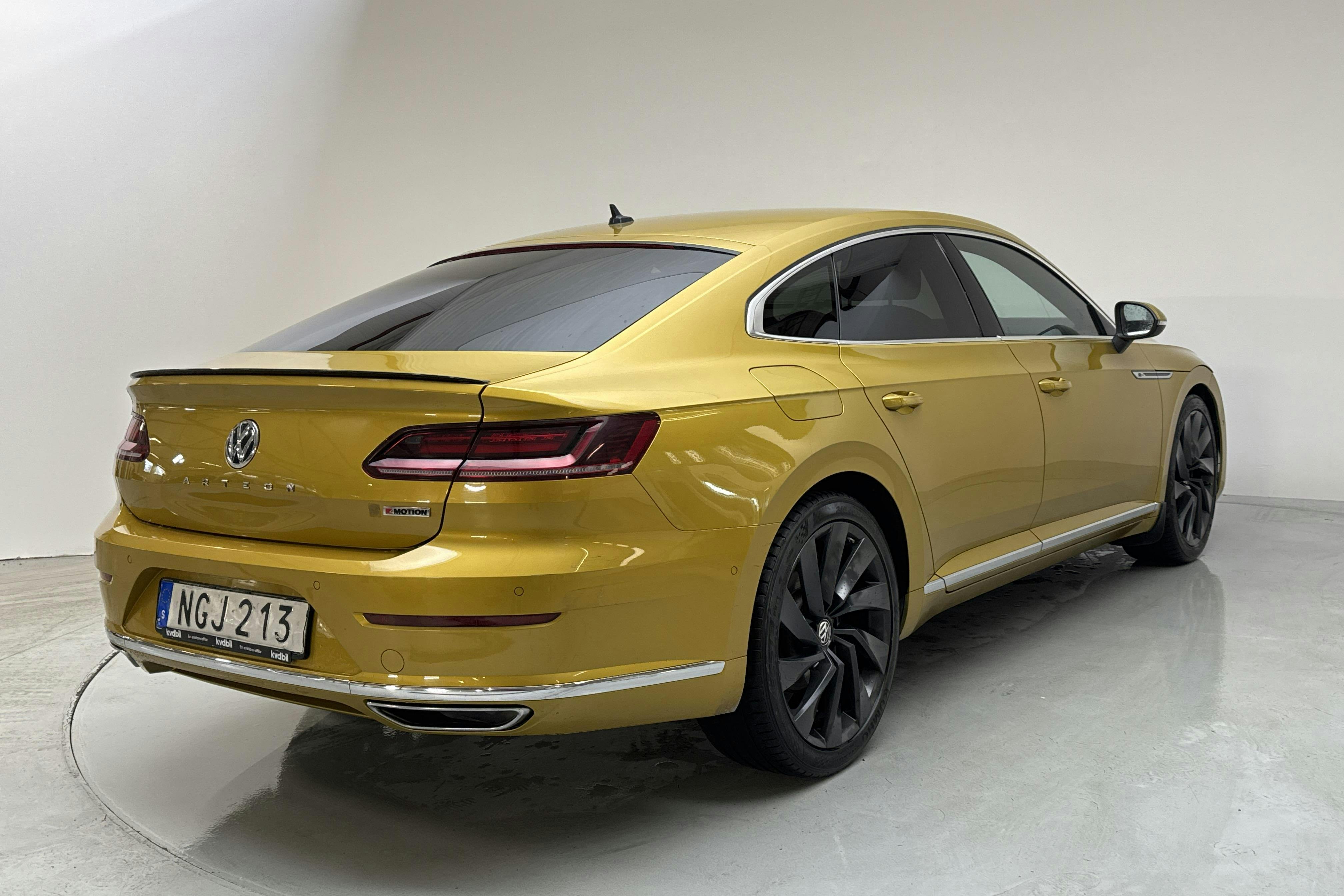 VW Arteon 2.0 TSI 4MOTION (272hk) - 15 407 mil - Automat - gul - 2019