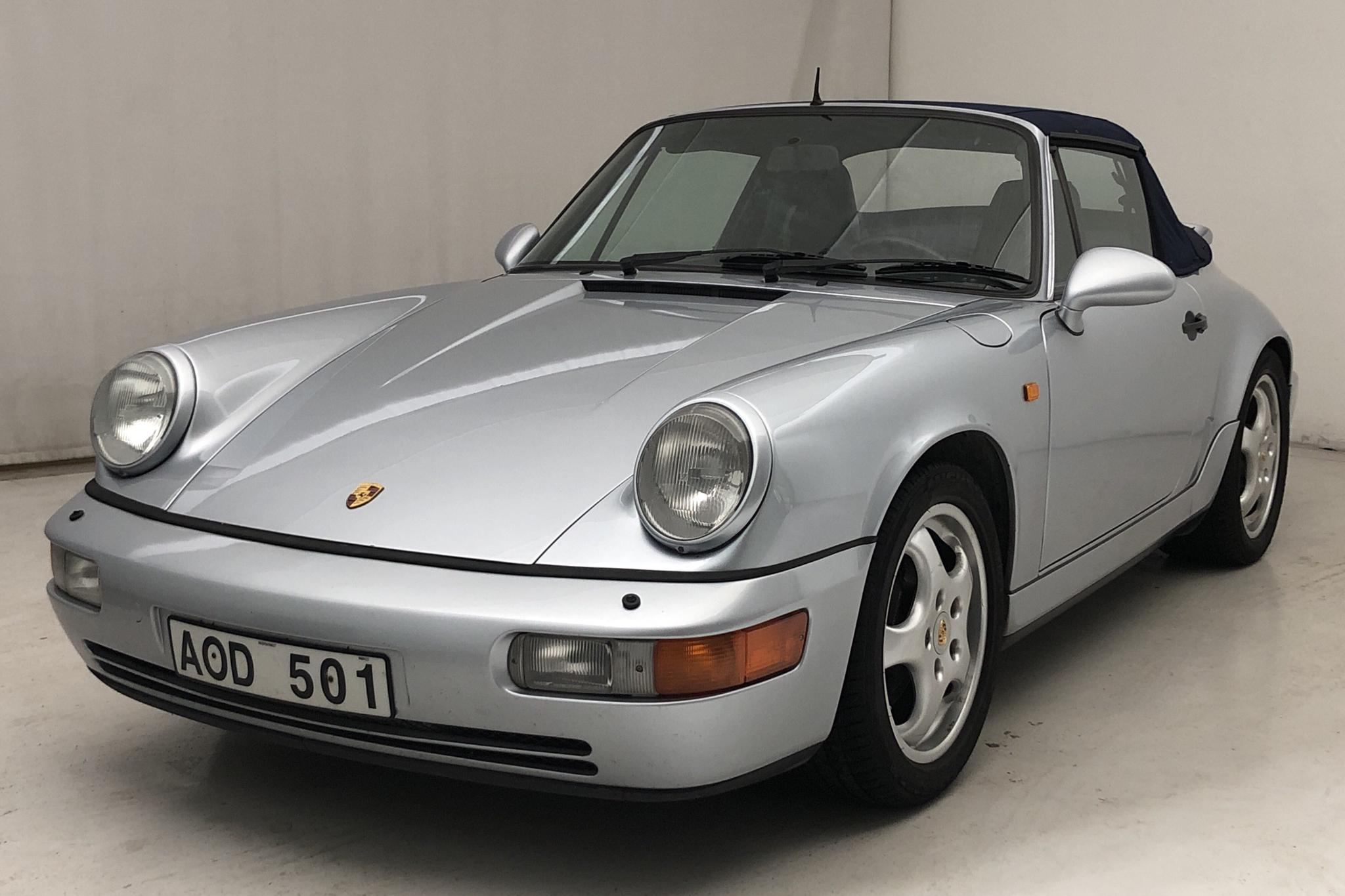 Porsche 911 (964) 3.6 Carerra Cab (250hk) - 17 689 mil - Manuell - Light Grey - 1993