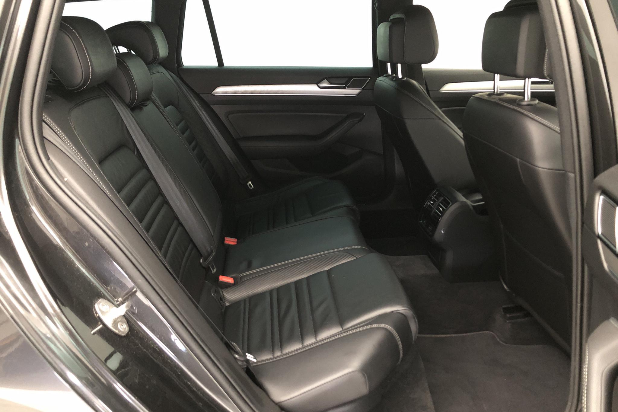 VW Passat 2.0 TSI Sportscombi 4MOTION (280hk) - 12 407 mil - Automat - Dark Grey - 2018