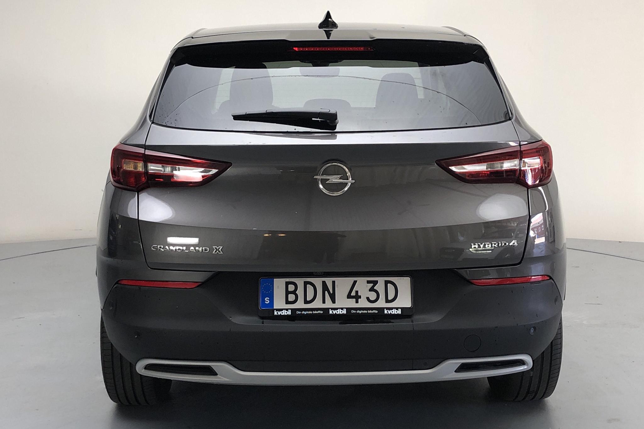 Opel Grandland X 1.6 AWD PHEV (300hk) - 1 202 mil - Automat - grå - 2021