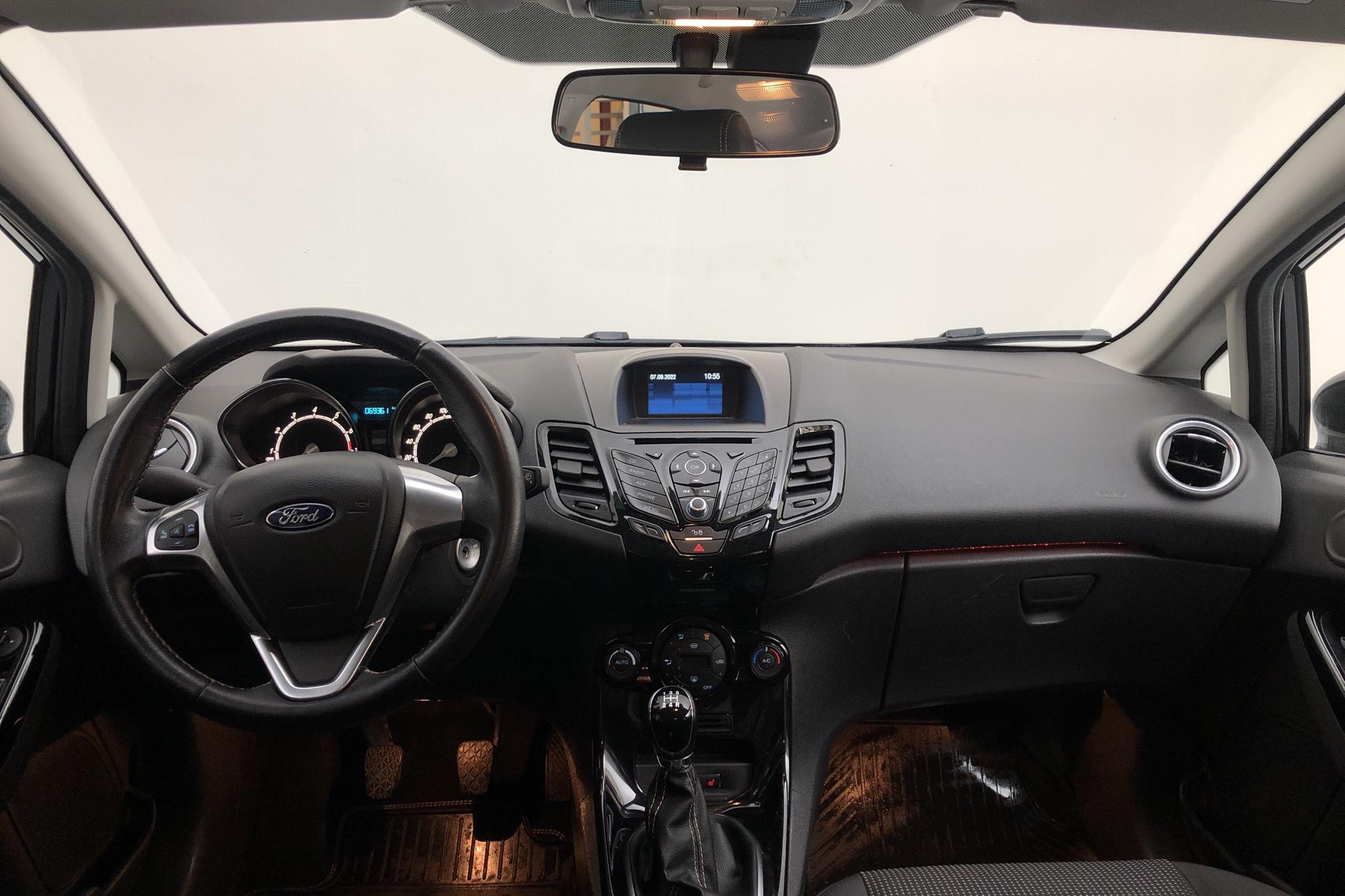 Ford Fiesta 1.0T EcoBoost 5dr (100hk) - 69 360 km - Manual - black - 2016