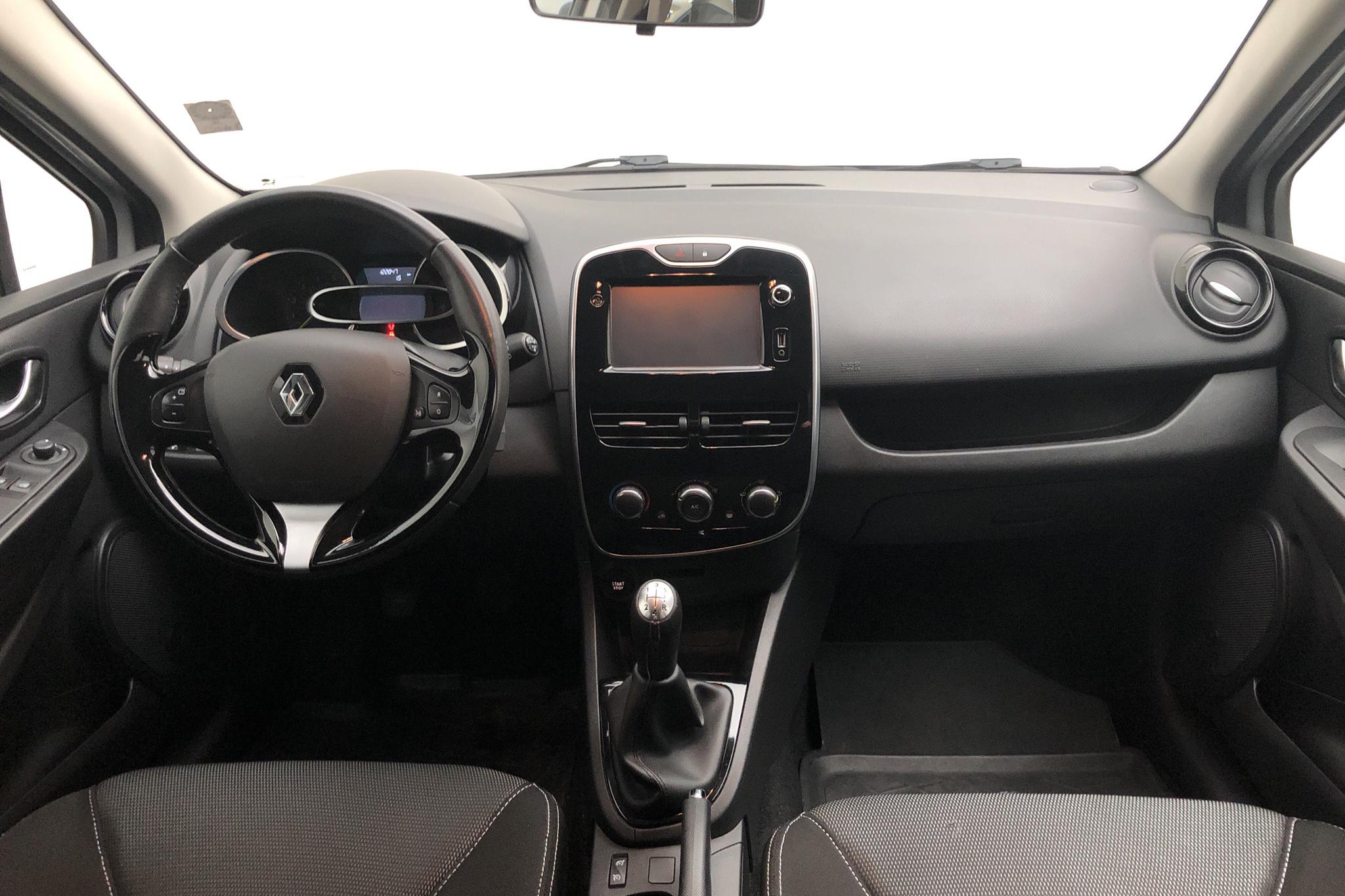 Renault Clio IV 1.5 dCi 5dr (90hk) - 12 285 mil - Manuell - silver - 2016