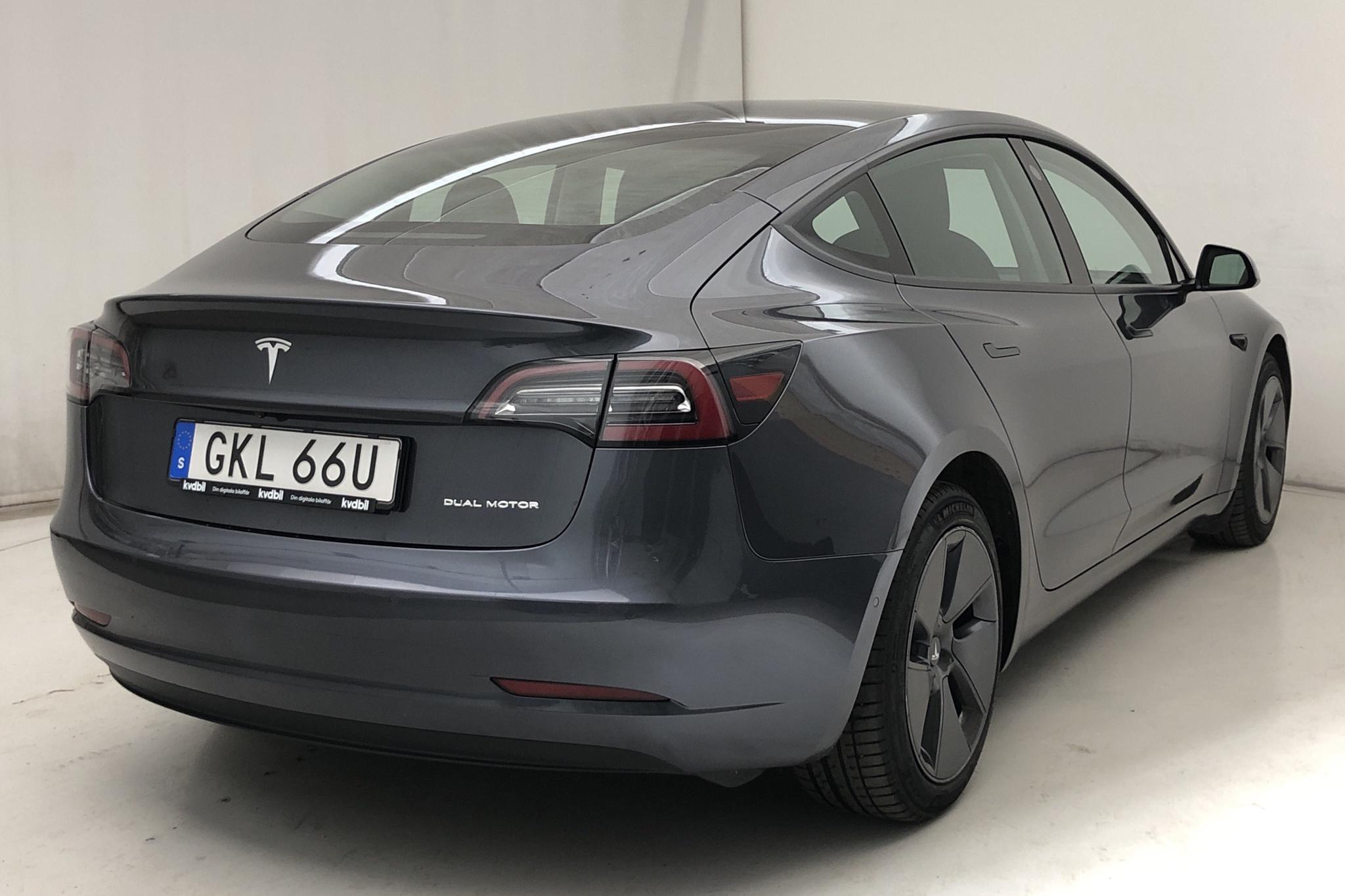 Tesla Model 3 Long Range Dual Motor AWD - 1 884 mil - Automat - grå - 2021