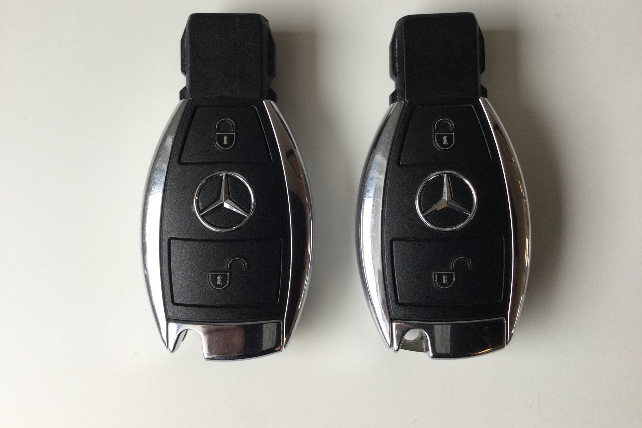 Mercedes A 180 5dr W176 (122hk) - 3 619 mil - Automat - röd - 2015