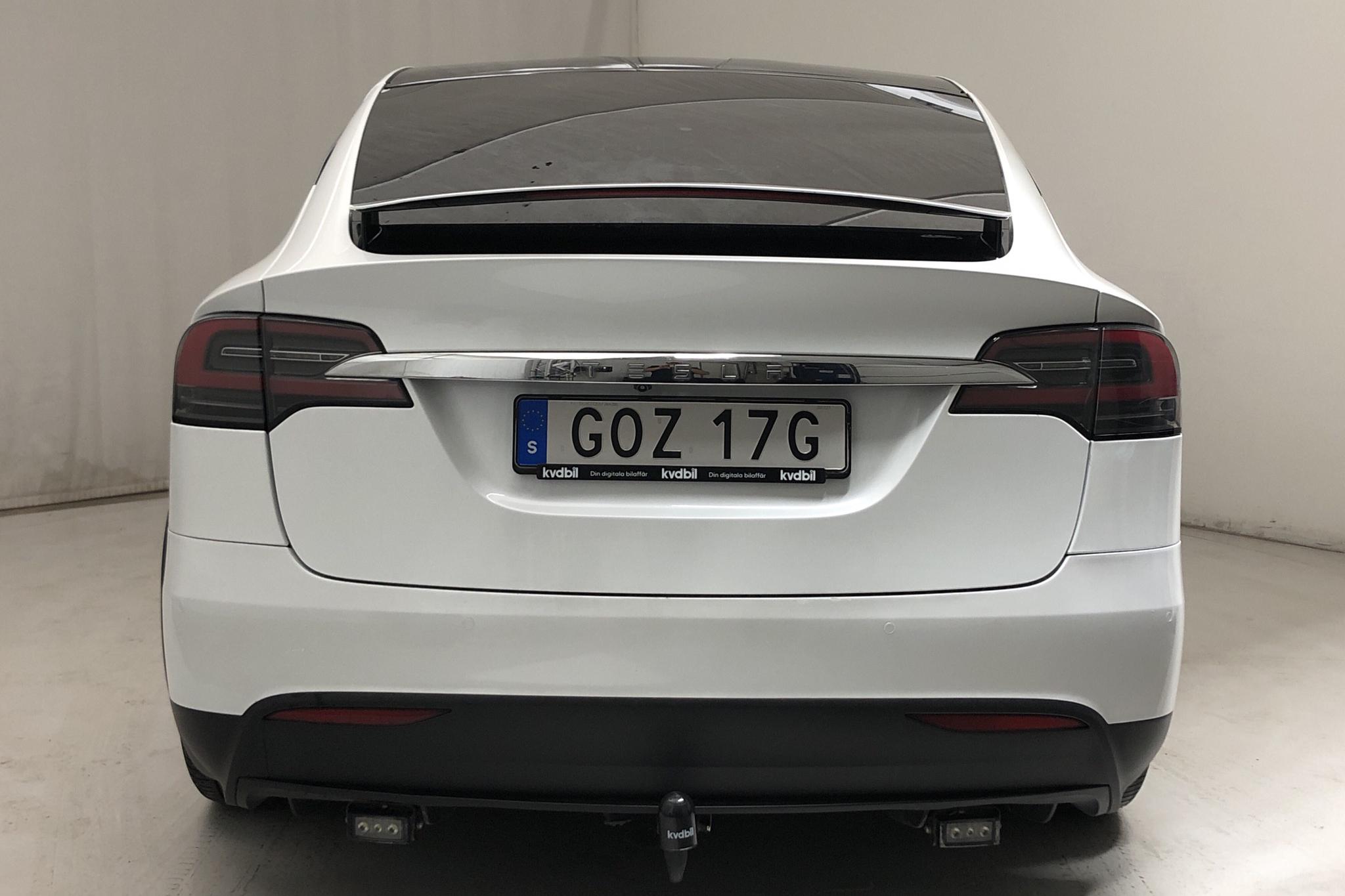 Tesla Model X Long Range - 9 397 mil - Automat - vit - 2020