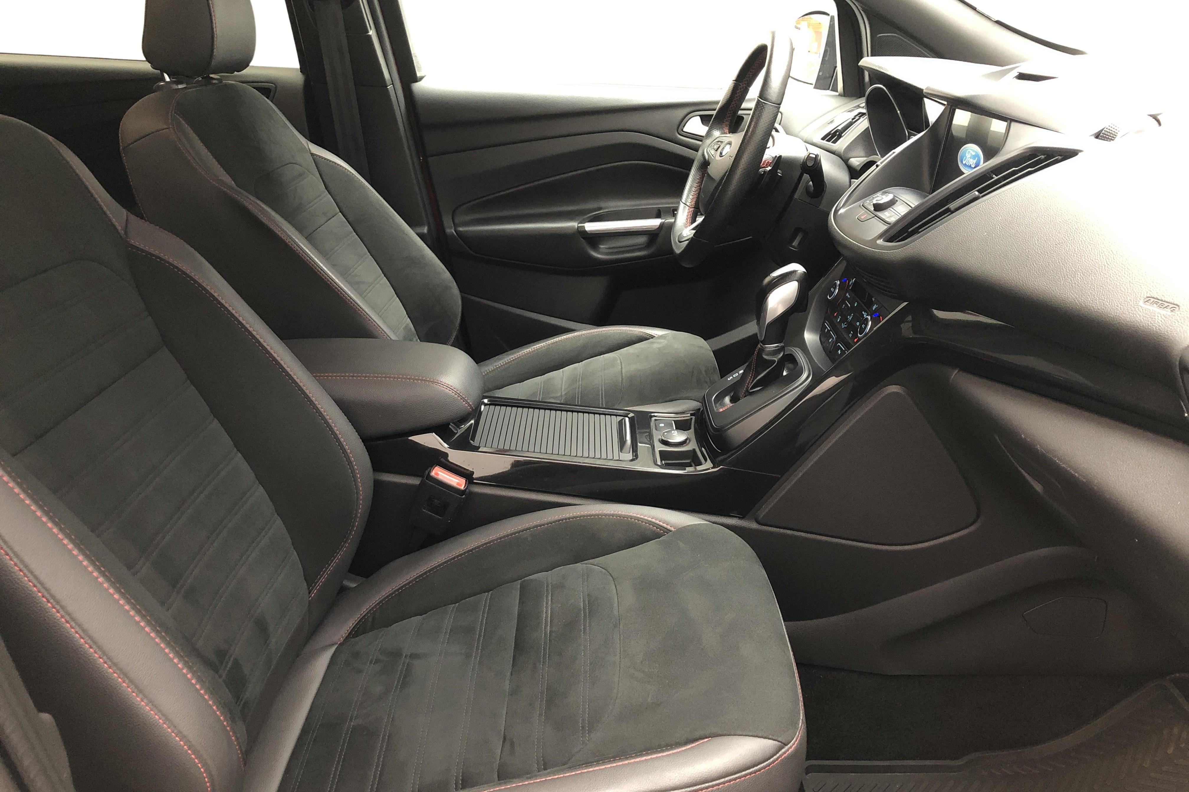 Ford Kuga 2.0 TDCi AWD (180hk) - 7 998 mil - Automat - röd - 2019