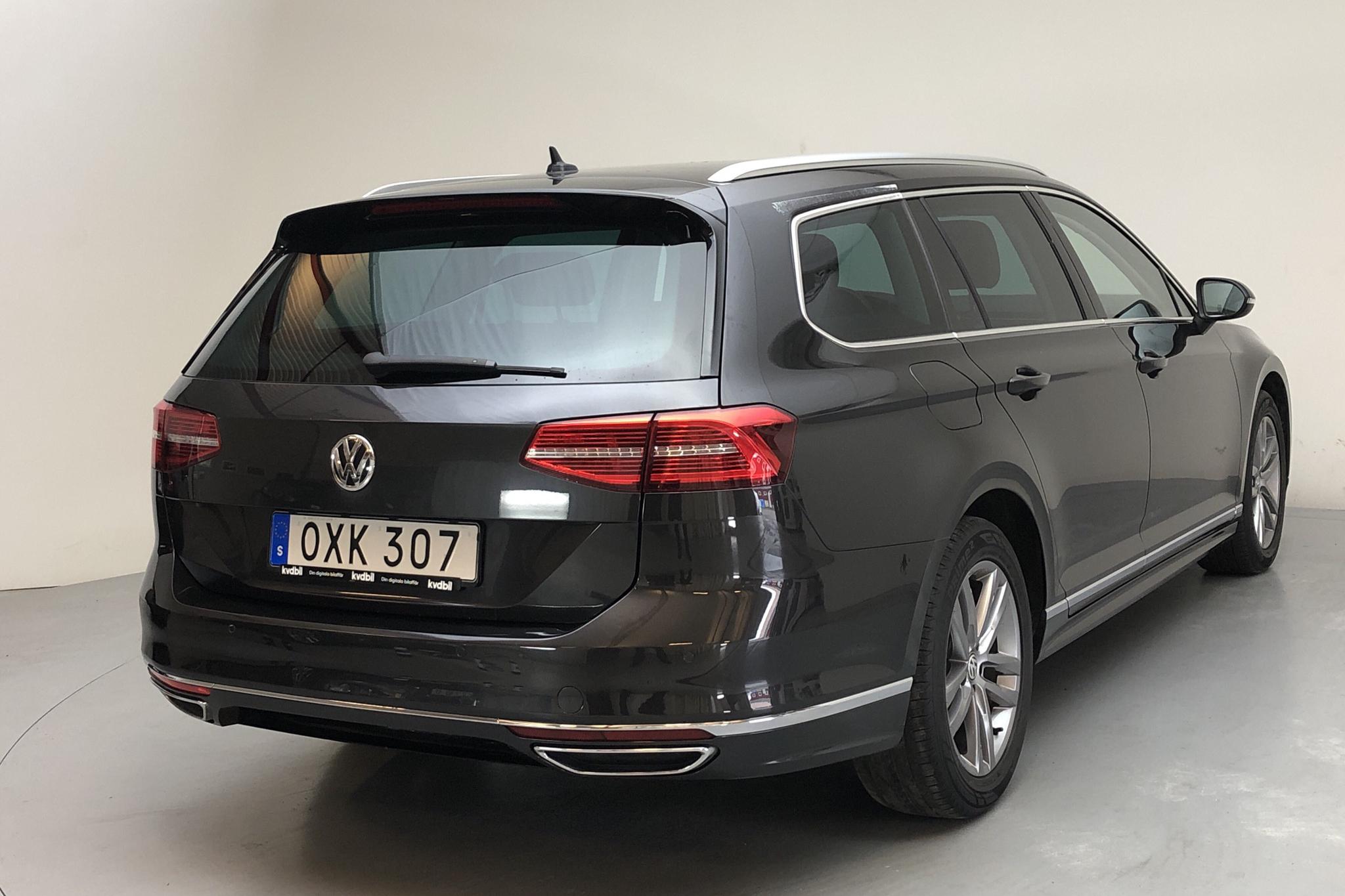 VW Passat 2.0 TDI Sportscombi (190hk) - 7 896 mil - Automat - Dark Grey - 2018