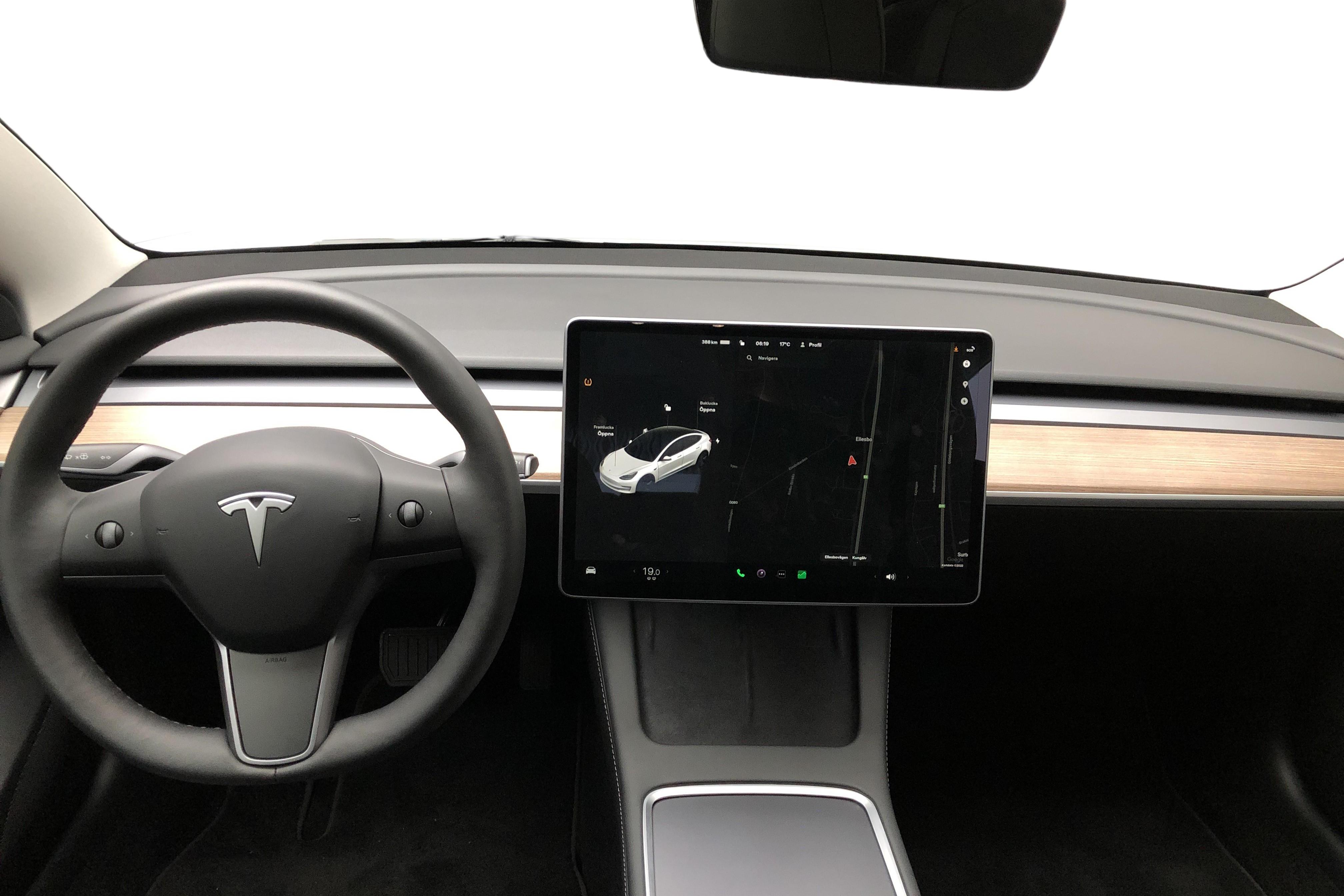 Tesla Model 3 Standard Range Plus - 1 011 mil - Automat - vit - 2021