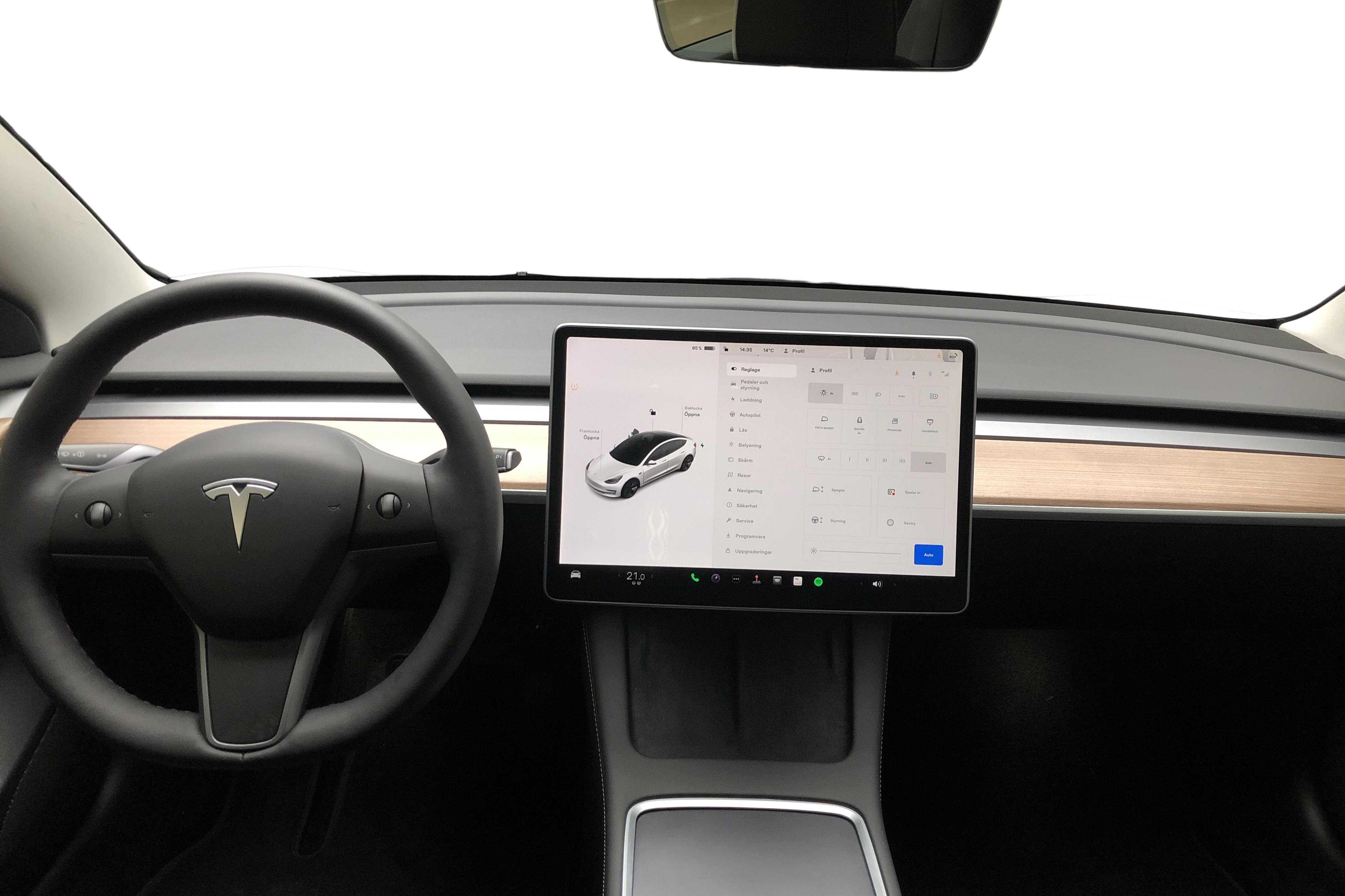 Tesla Model 3 Long Range AWD - 877 mil - Automat - vit - 2022