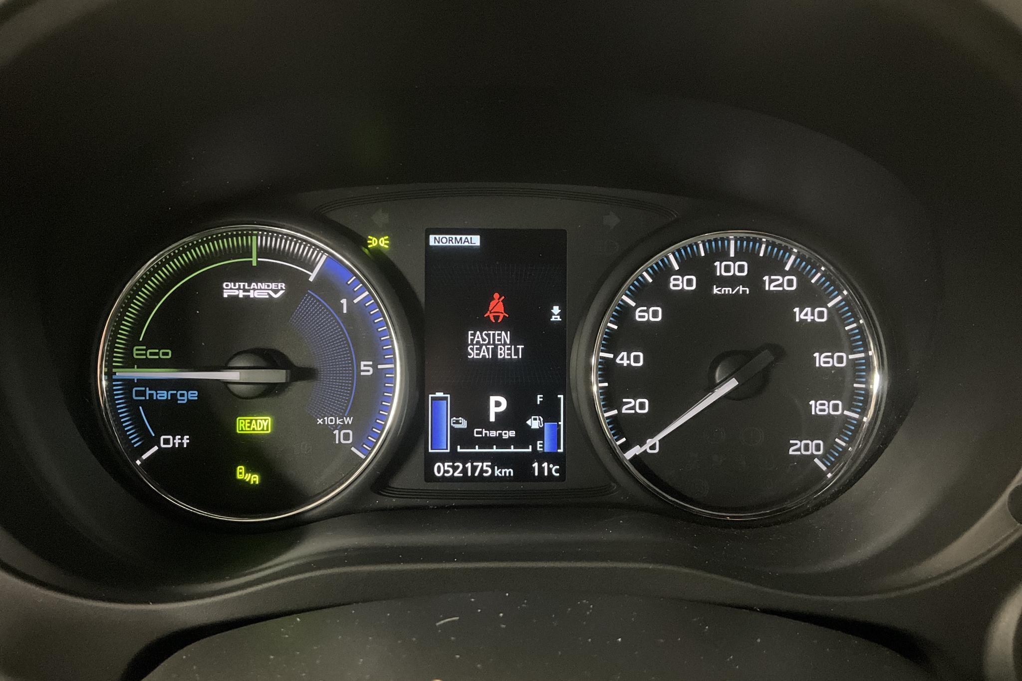 Mitsubishi Outlander 2.4 Plug-in Hybrid 4WD (136hk) - 5 217 mil - Automat - svart - 2019