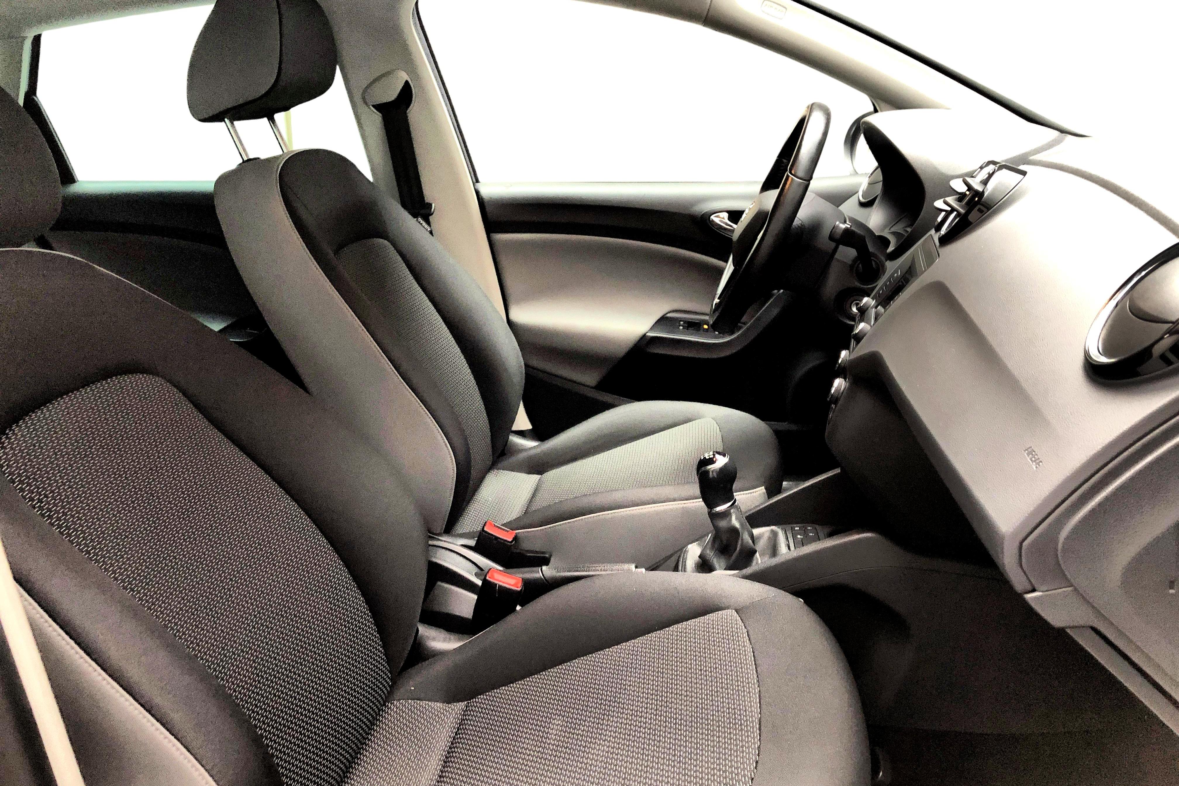 Seat Ibiza 1.2 TSI ST (90hk) - 74 710 km - Manual - silver - 2016