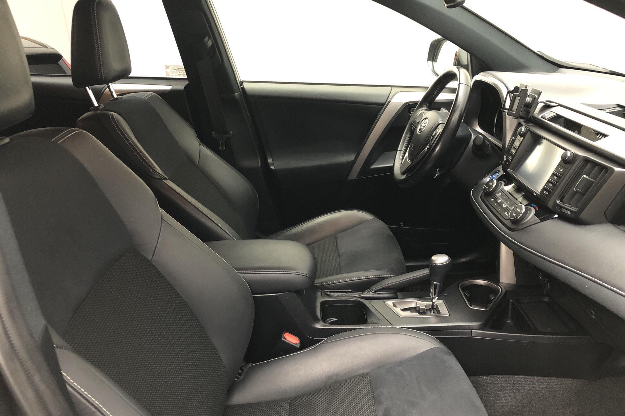 Toyota RAV4 2.5 HSD AWD (197hk) - 82 370 km - Automatic - Dark Grey - 2016