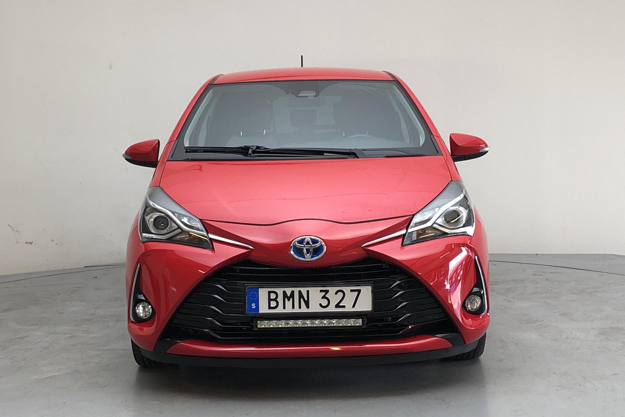 Toyota Yaris 1.5 Hybrid 5dr (101hk) - 77 180 km - Automatic - red - 2018