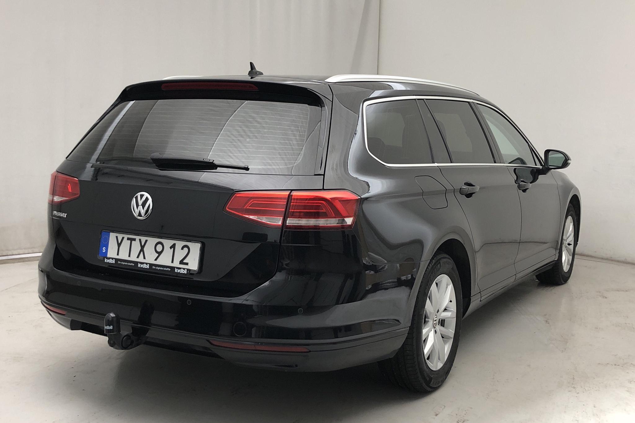 VW Passat 2.0 TDI Sportscombi (150hk) - 9 791 mil - Automat - svart - 2019