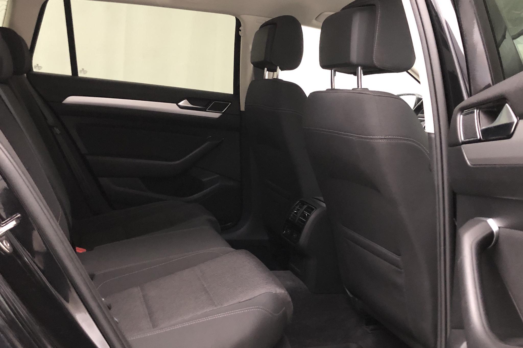 VW Passat 2.0 TDI Sportscombi (150hk) - 97 910 km - Automatic - black - 2019