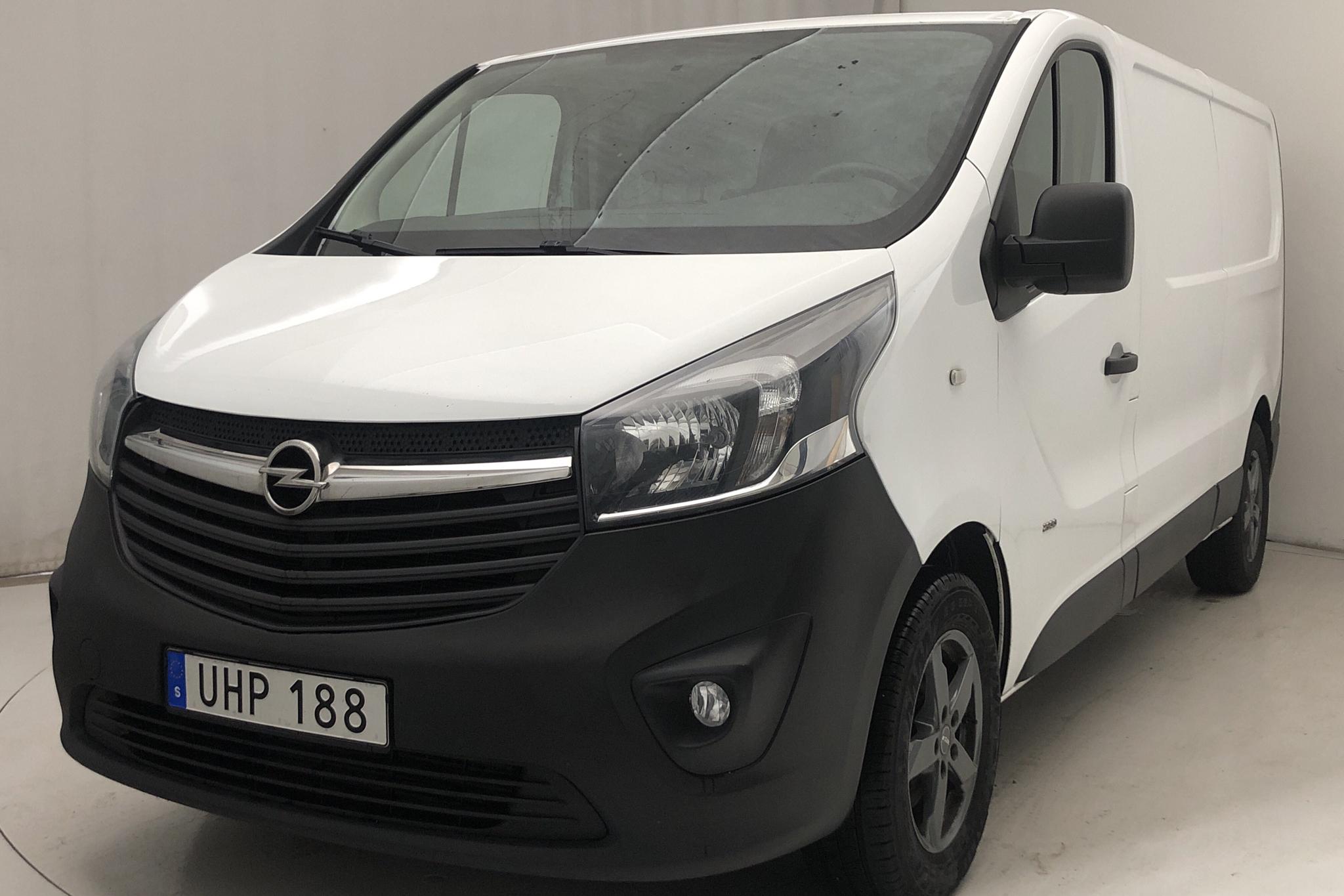 Opel Vivaro 1.6 BITURBO (140hk) - 11 653 mil - Manuell - vit - 2016